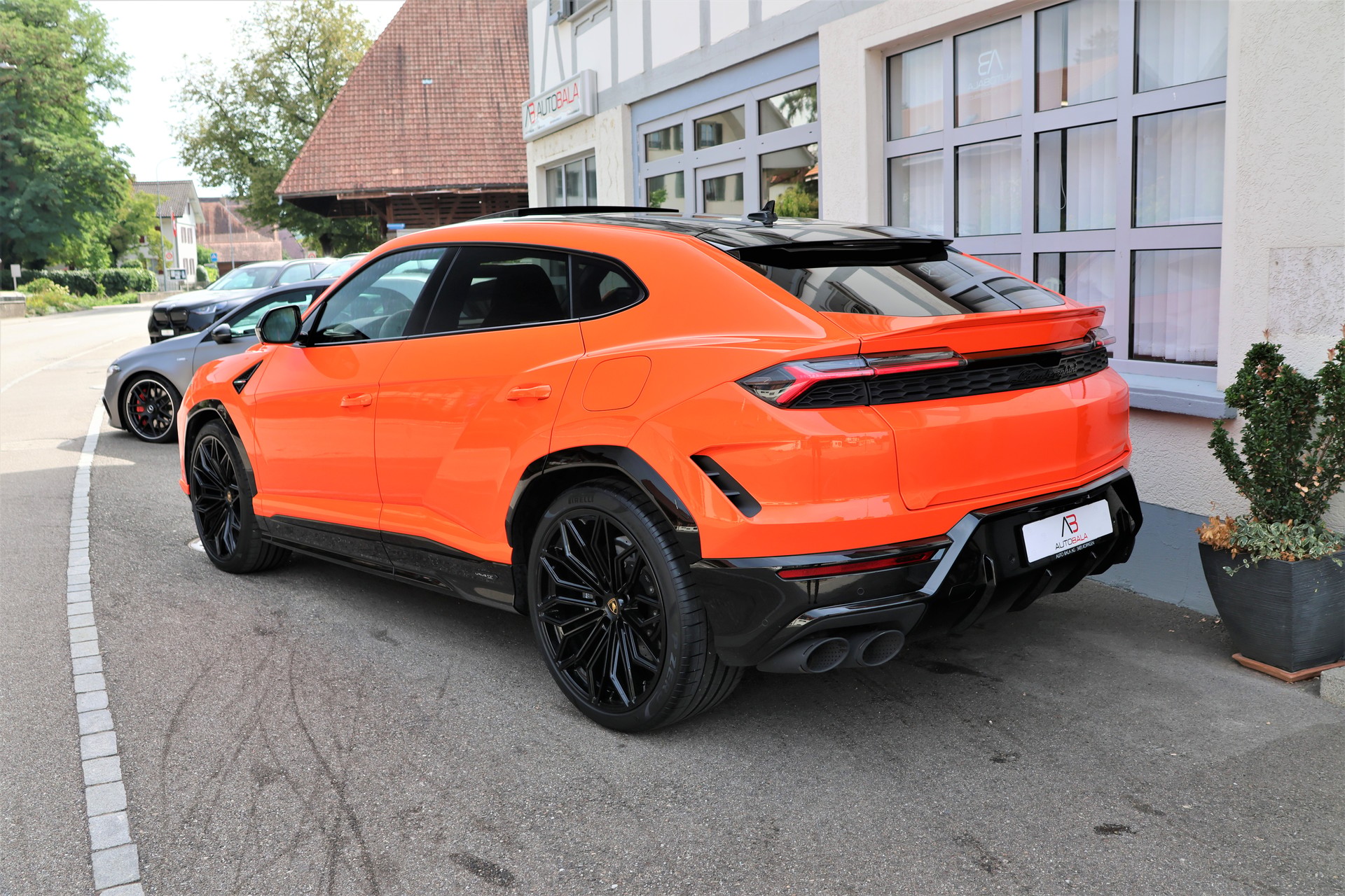 LAMBORGHINI Urus SE *ARANCIAEGON*-image-8