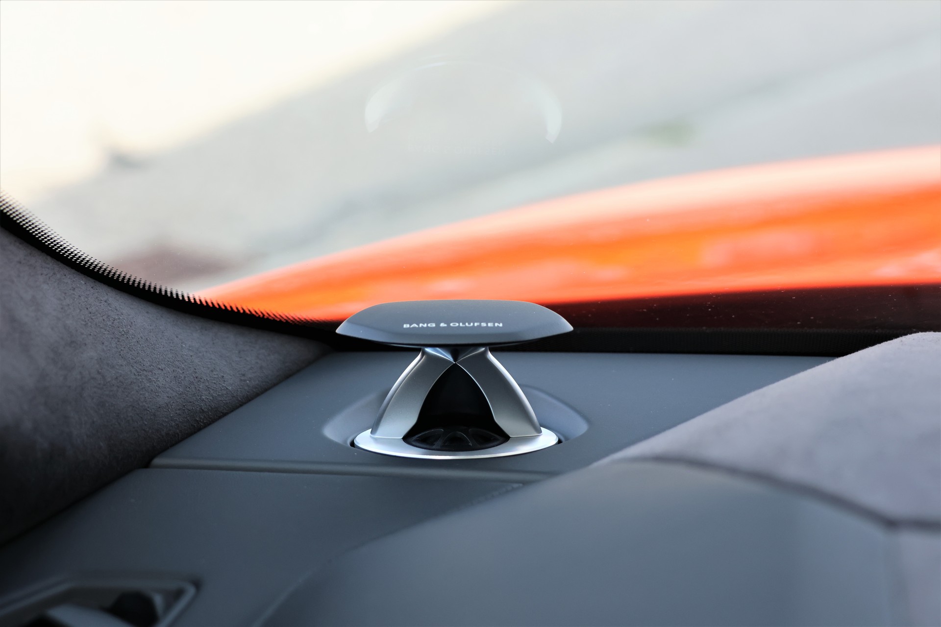 LAMBORGHINI Urus SE *ARANCIAEGON*-image-28