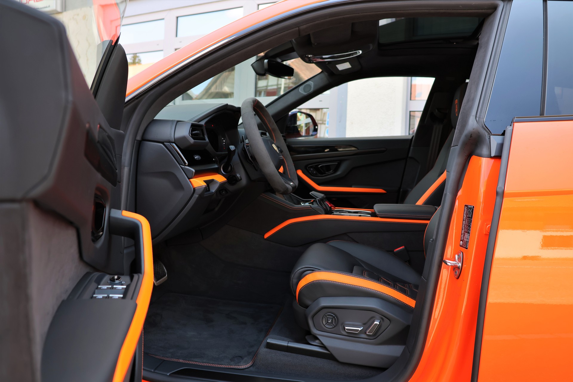 LAMBORGHINI Urus SE *ARANCIAEGON*-image-11