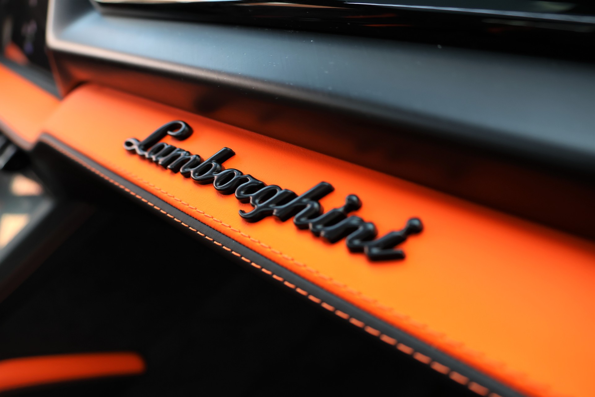 LAMBORGHINI Urus SE *ARANCIAEGON*-image-26