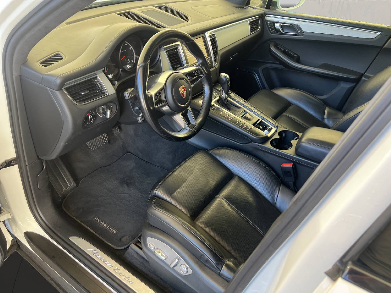 PORSCHE Macan 3.6 V6 Turbo-image-5