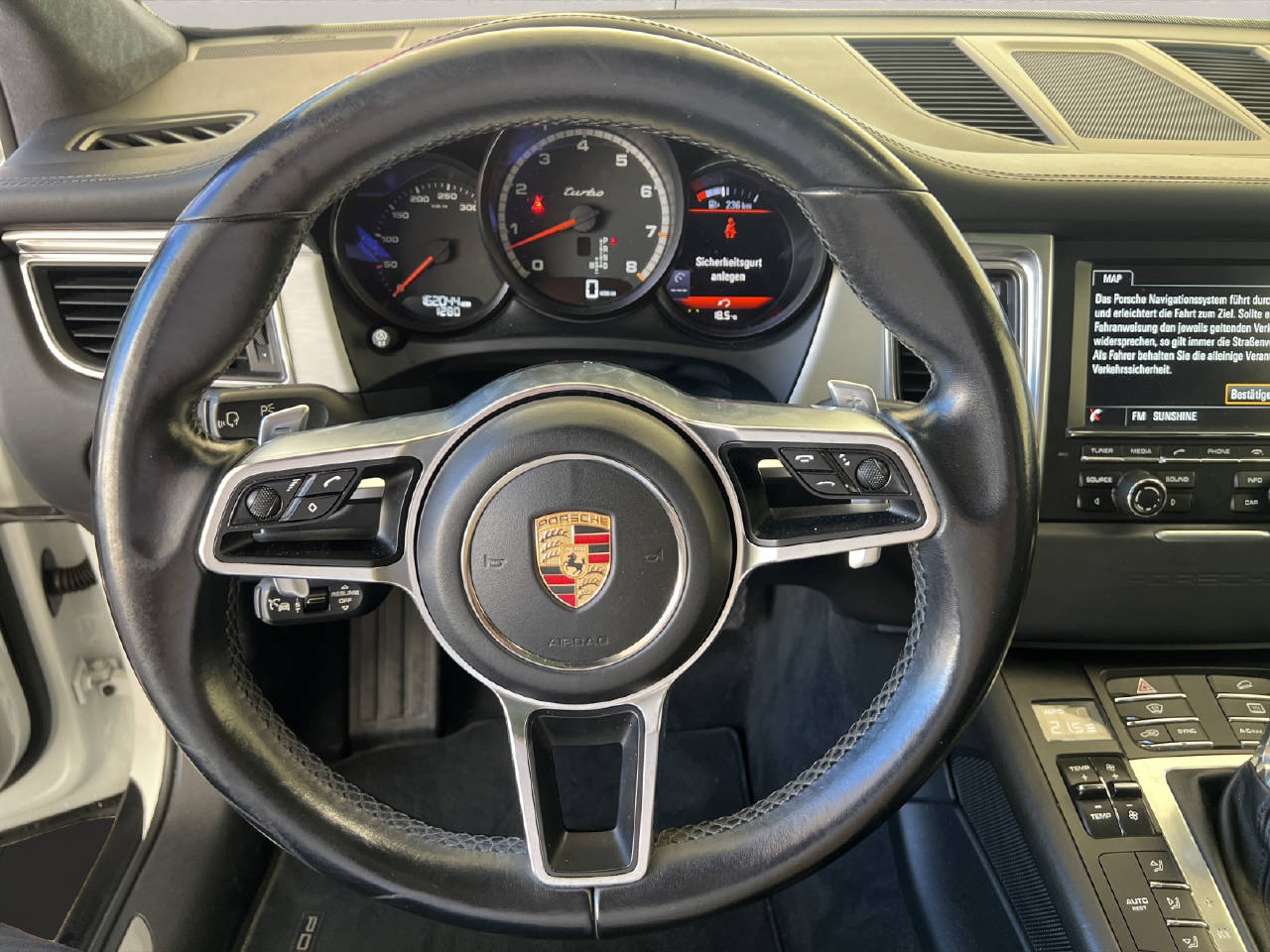 PORSCHE Macan 3.6 V6 Turbo-image-14