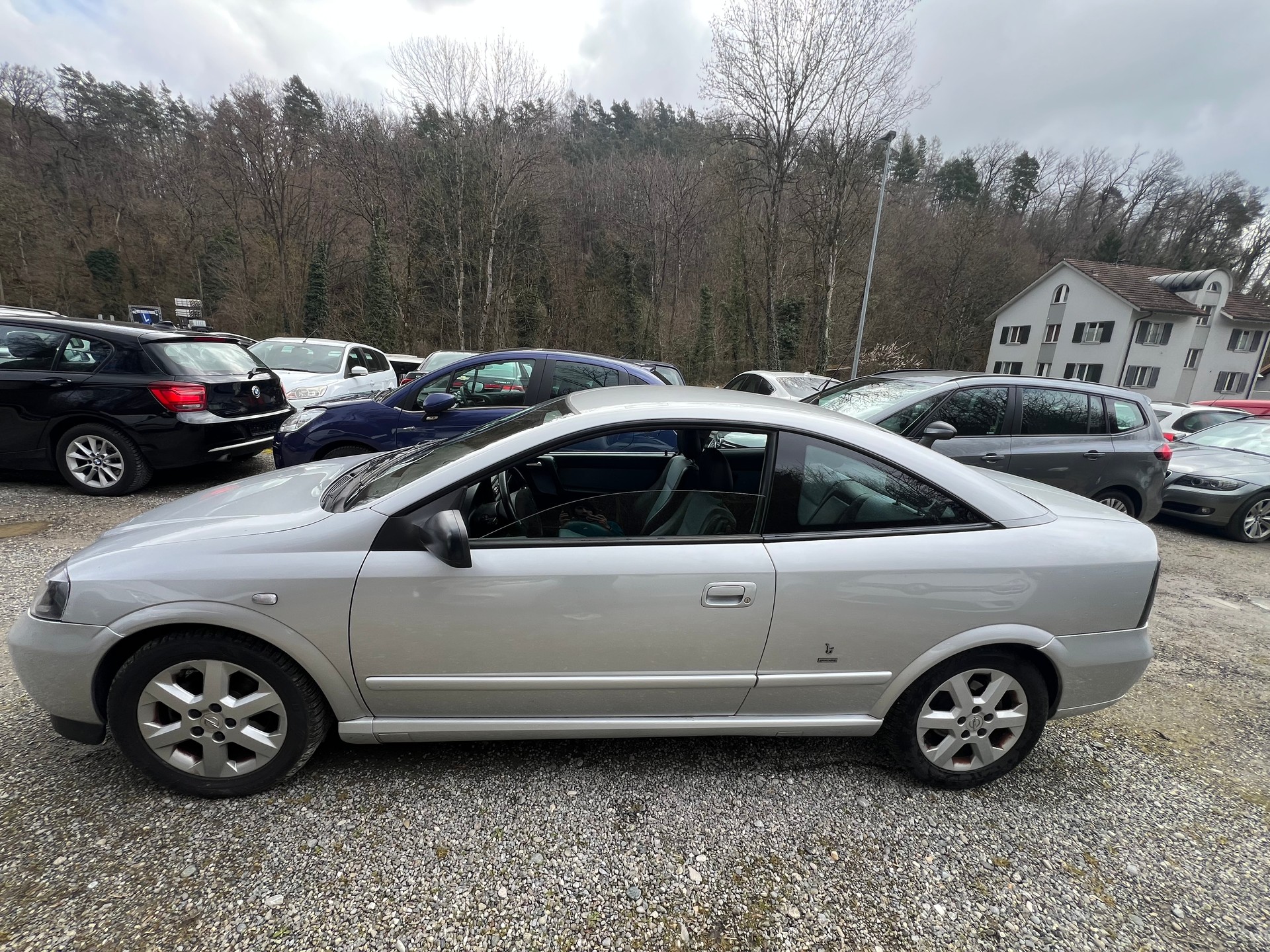 OPEL Astra Coupé 2.2i 16V Edition-image-4