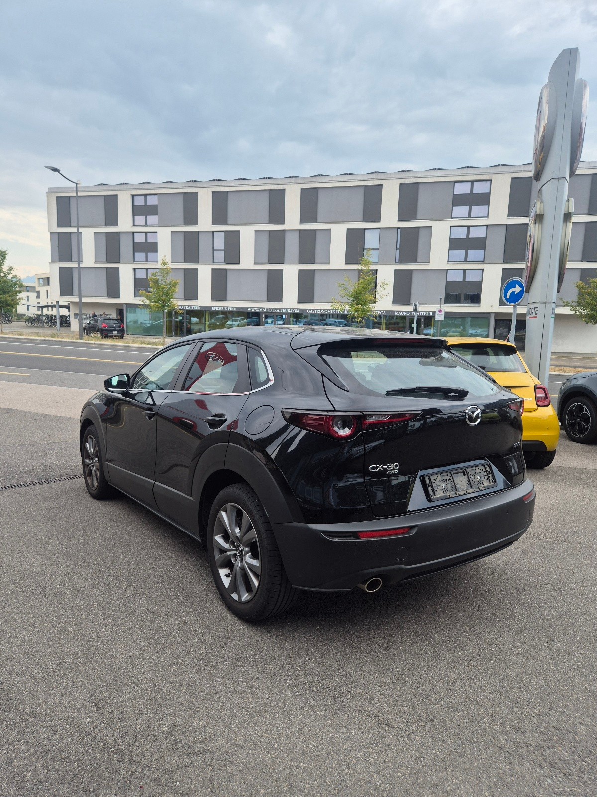 MAZDA CX-30 SKYACTIV-G 150 M Hybrid AWD Ambition Plus Automat-image-3