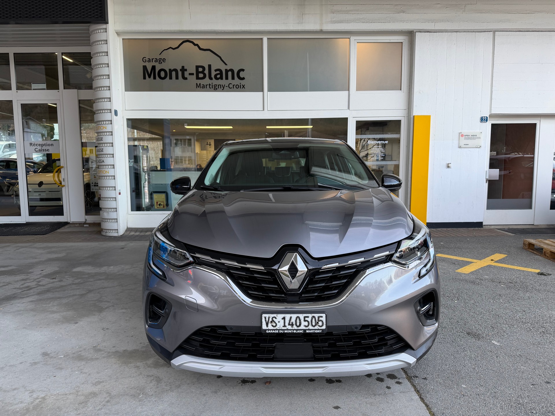 RENAULT Captur 1.3 TCe Intens-image-4