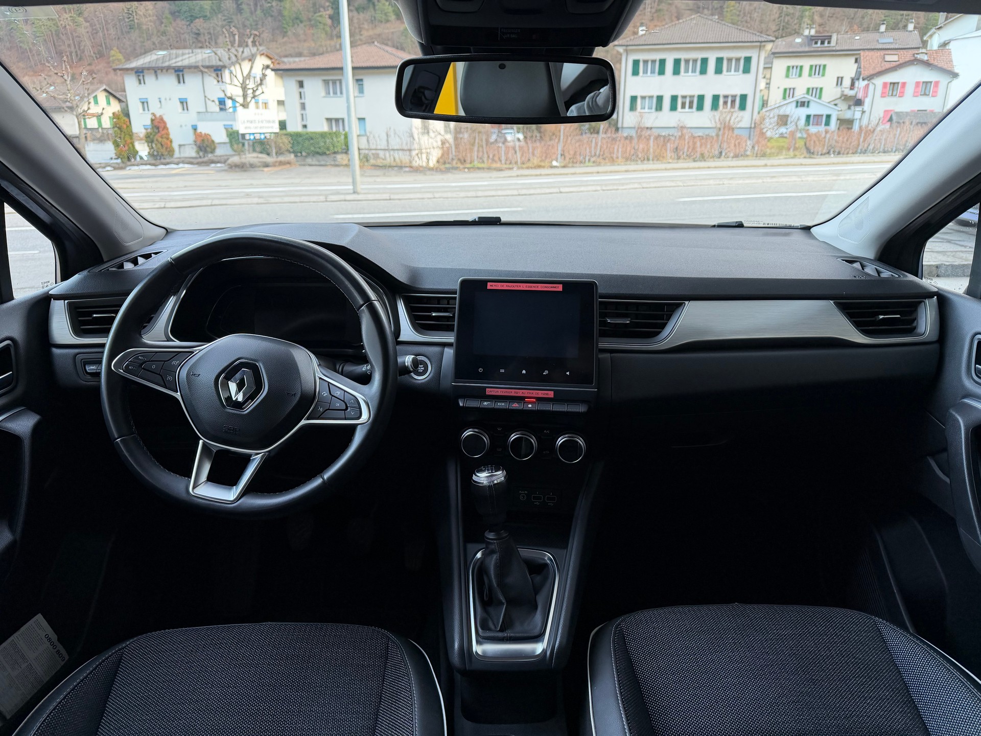 RENAULT Captur 1.3 TCe Intens-image-7