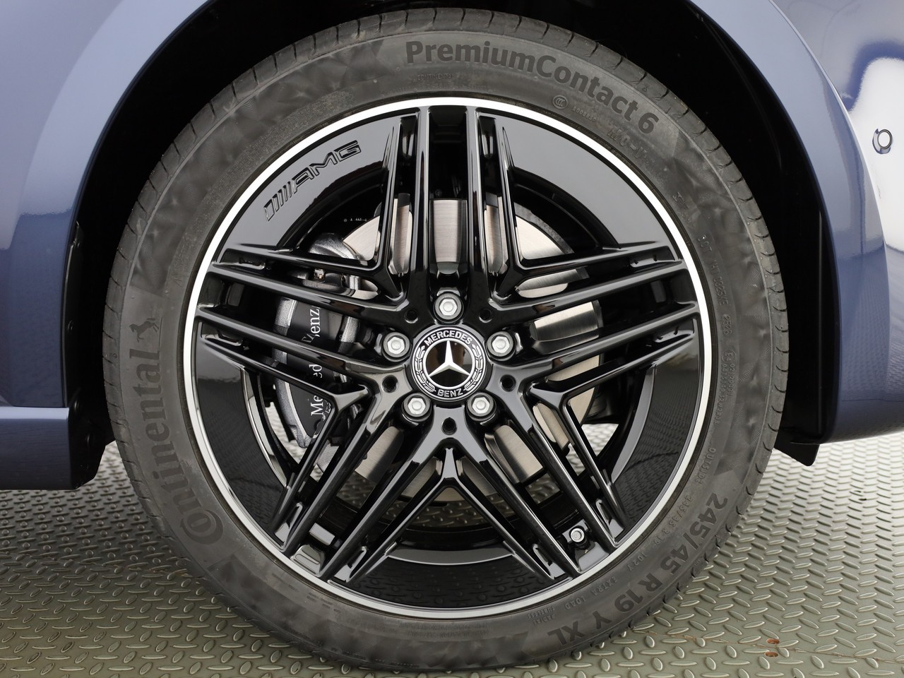 MERCEDES-BENZ V 300 d lang 4Matic Swiss Edition 9G-Tronic-image-6