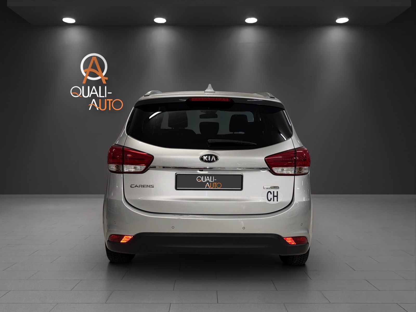 KIA Carens 1.7 CRDi Trend DCT-image-4