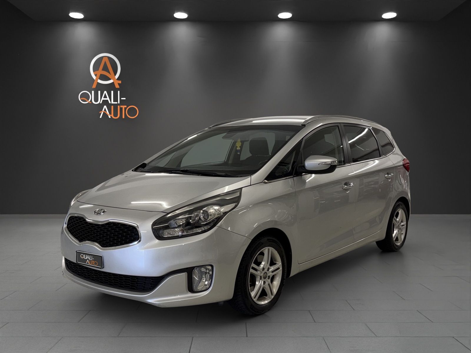 KIA Carens 1.7 CRDi Trend DCT-image-2