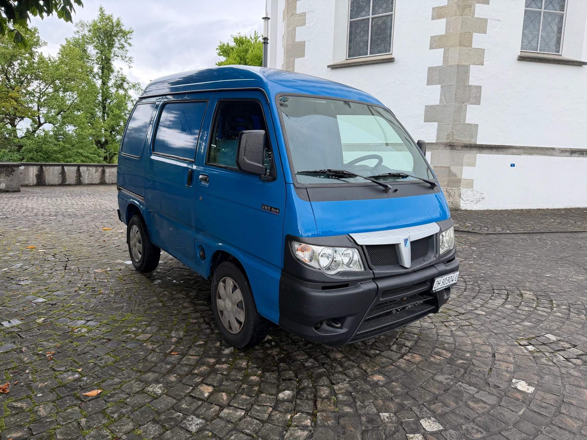 VW PIAGGIO Porter 1.3 Umo 4x4 / Kasten / 1 Hand / CH-Fahrzeug / Schiebetür links & rechts-image-2