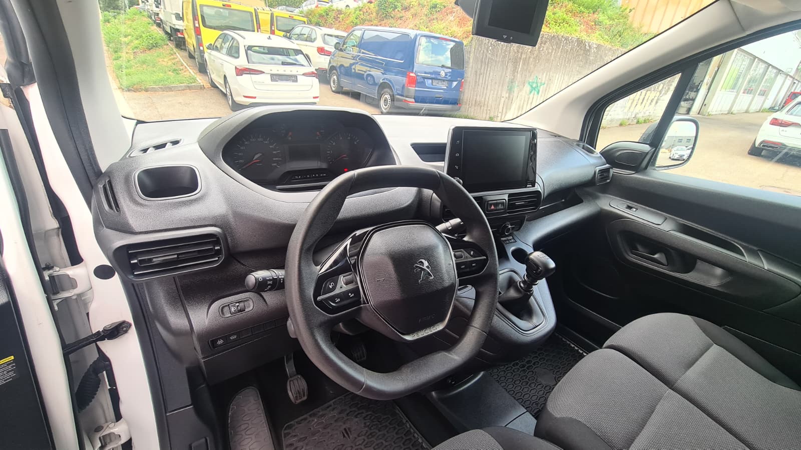 PEUGEOT Partner 1.5 Blue HDi s/s Asphalt 1000kg ** 130 PS ** 3-Plätzer ** RF-Kamera ** Anh-Kupplung ** Frisch Ab MFK & Service ** **-image-15
