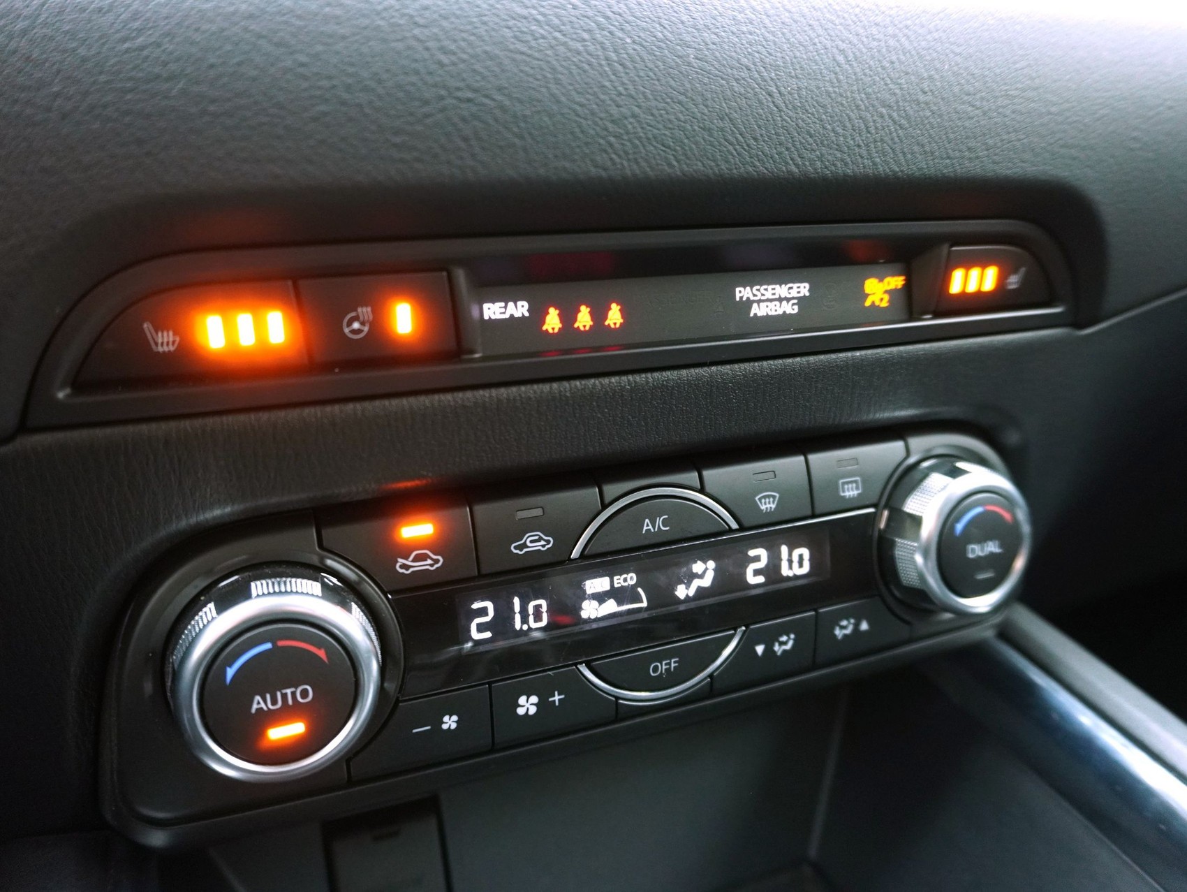 MAZDA CX-5 2.2 D AWD Revolution-image-15