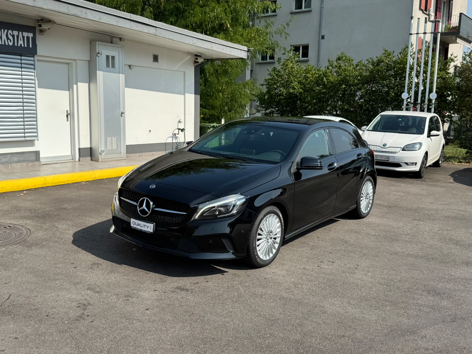MERCEDES-BENZ A 200 Night Star 7G-DCT-image-0