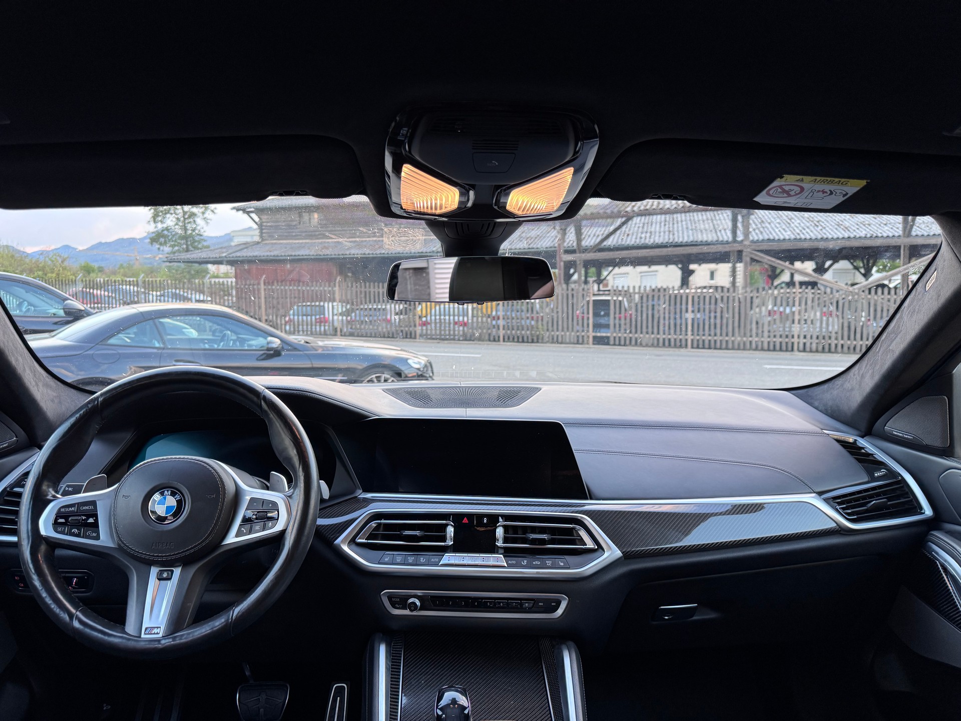 BMW X6 M50d-image-9