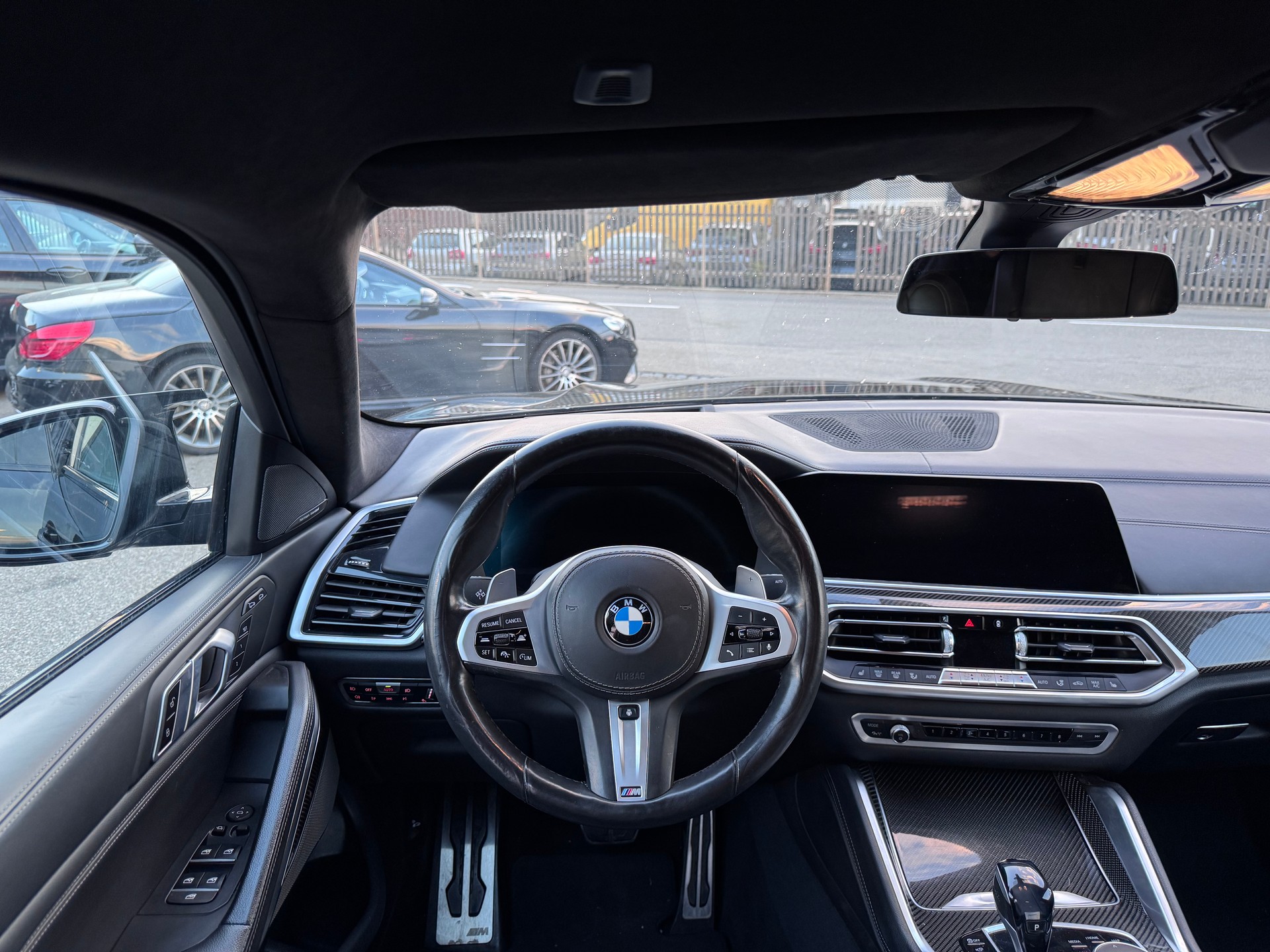 BMW X6 M50d-image-11