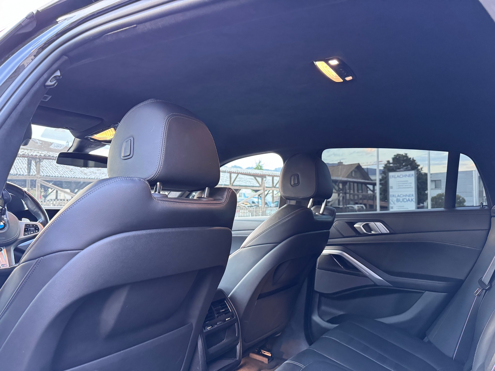 BMW X6 M50d-image-8