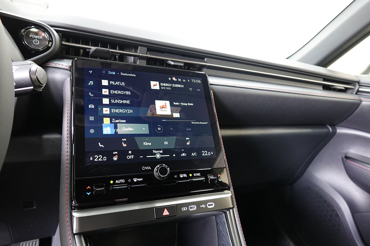 LEXUS LBX FWD Emotion CVT-image-12
