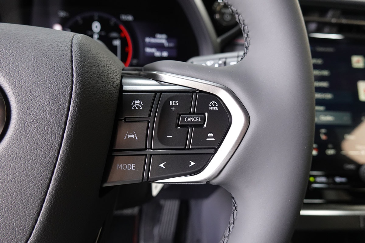 LEXUS LBX FWD Emotion CVT-image-17