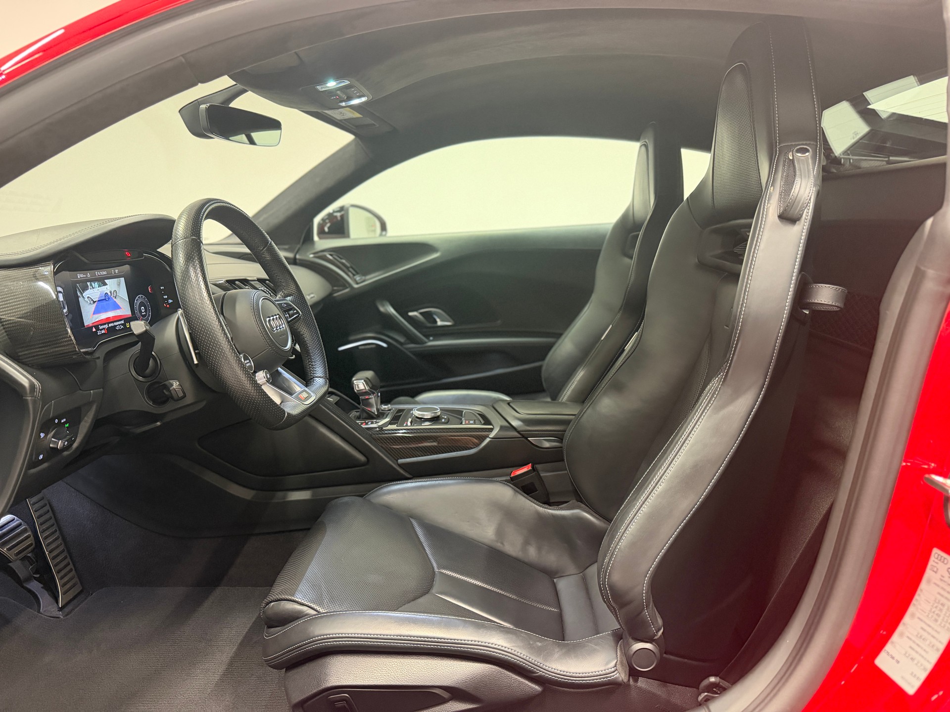 AUDI R8 Coupé performance S-Tronic-image-11