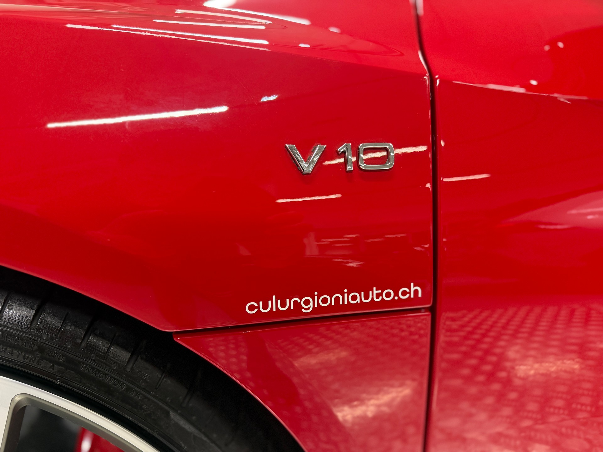 AUDI R8 Coupé performance S-Tronic-image-23