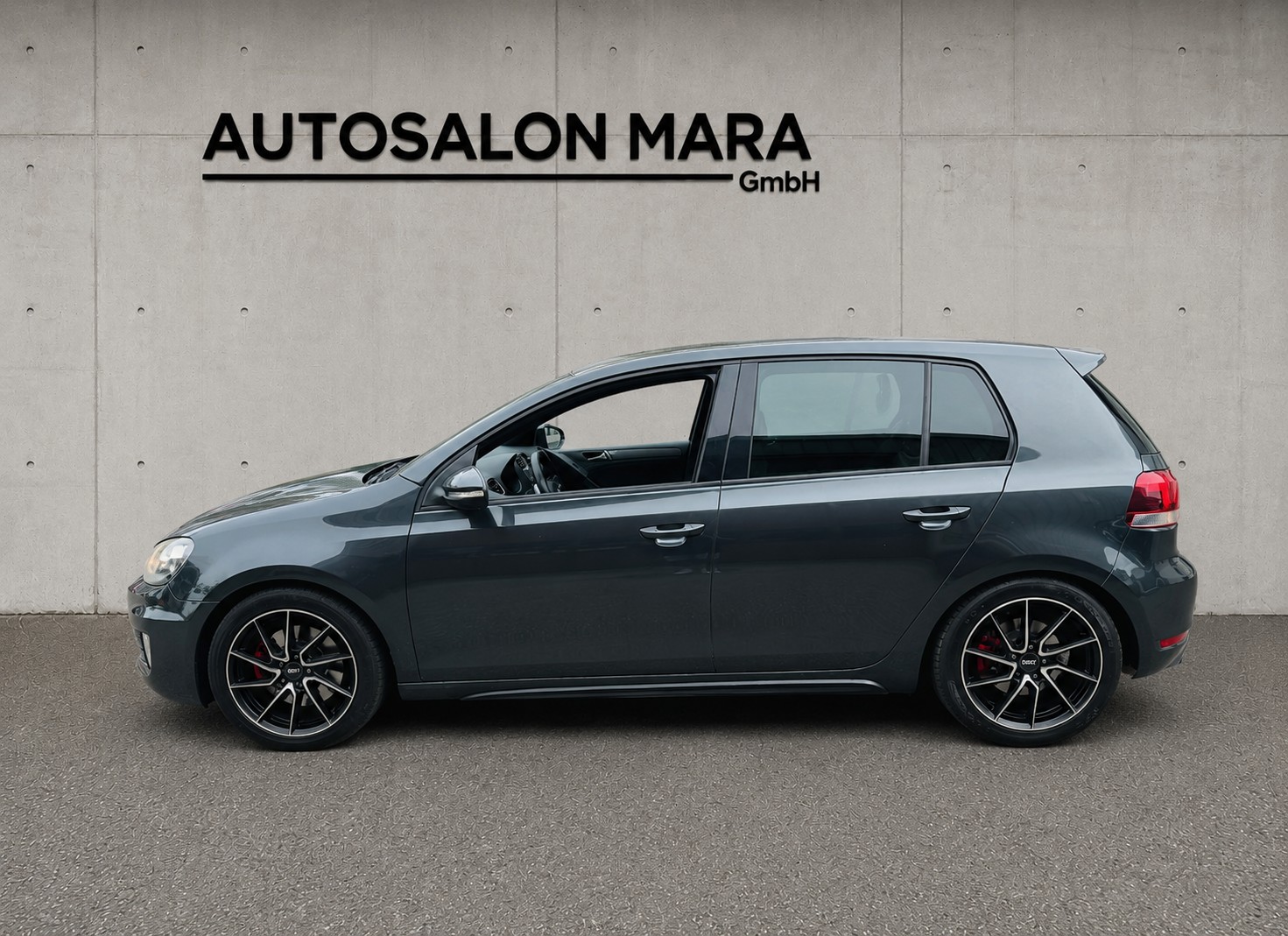 VW Golf 2.0 TSI GTI-image-1