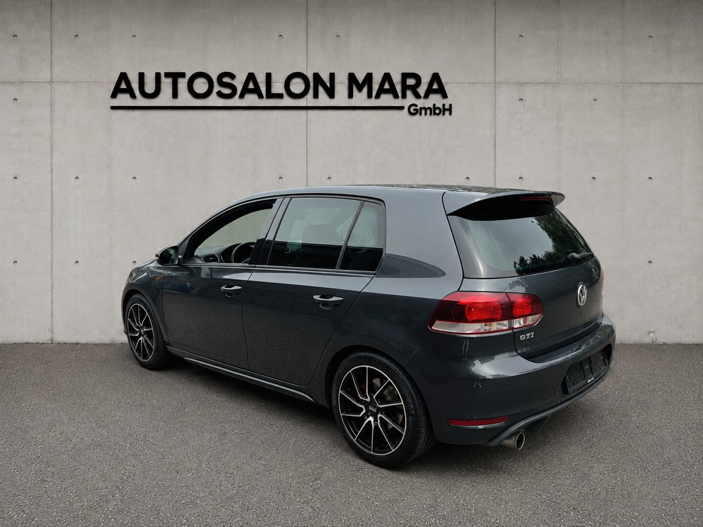 VW Golf 2.0 TSI GTI-image-3