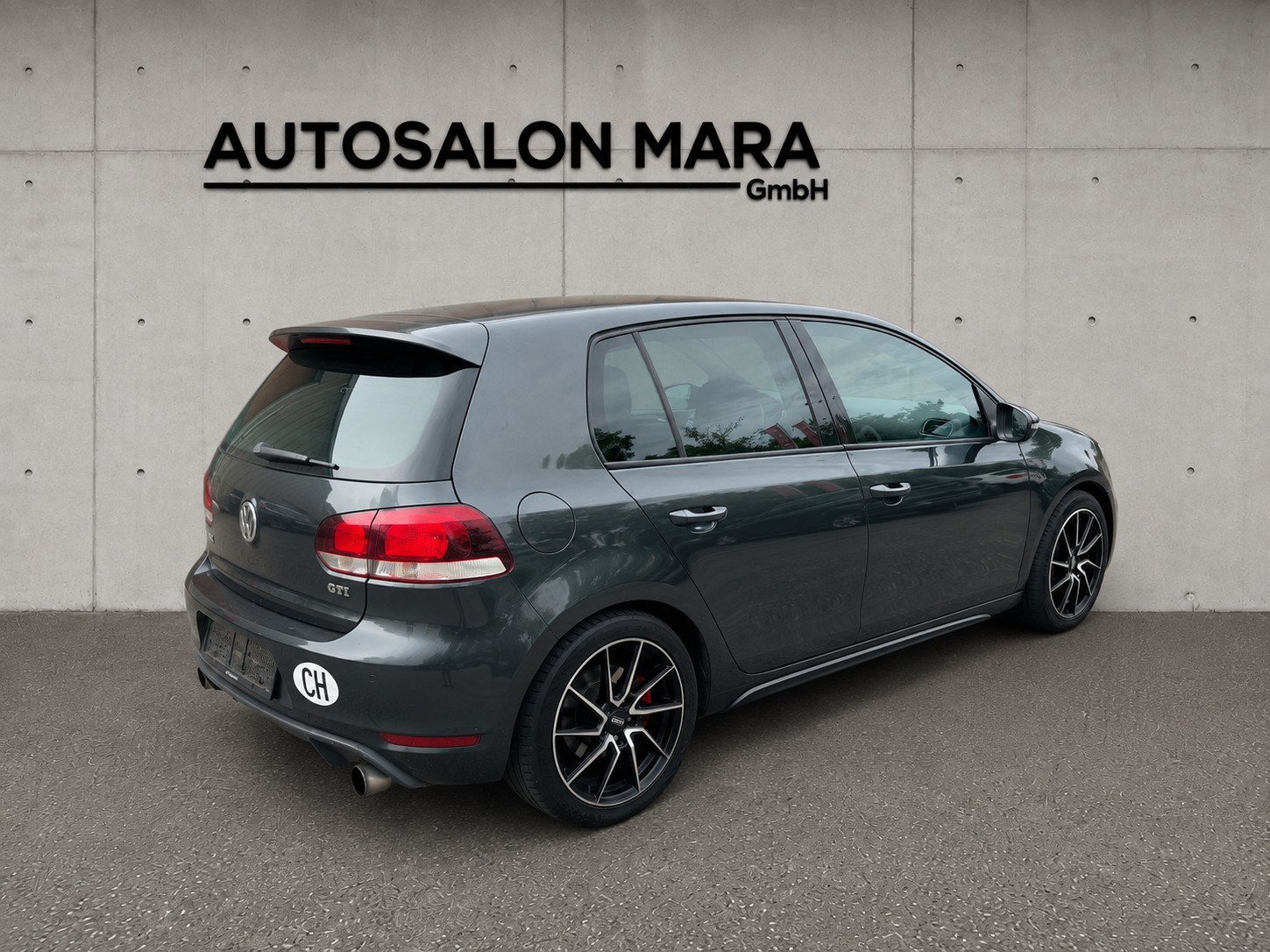 VW Golf 2.0 TSI GTI-image-5