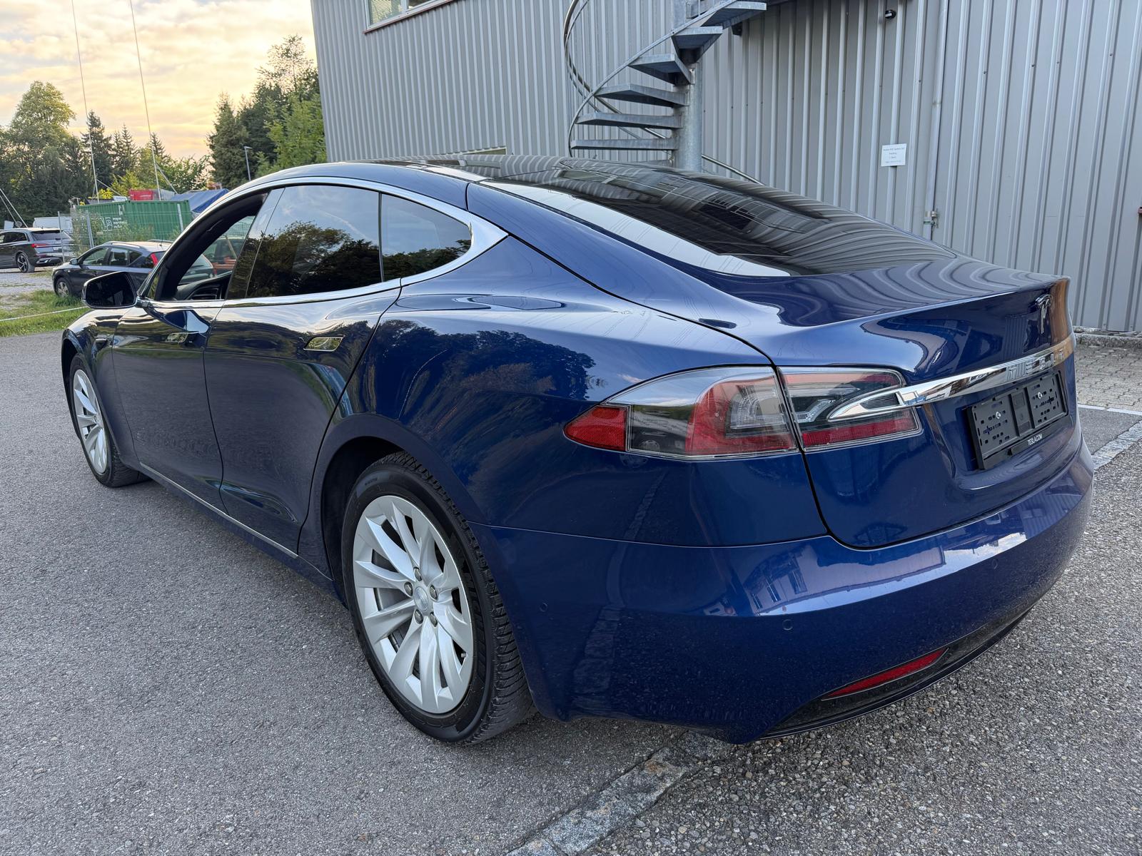 TESLA Model S 100 D-image-10