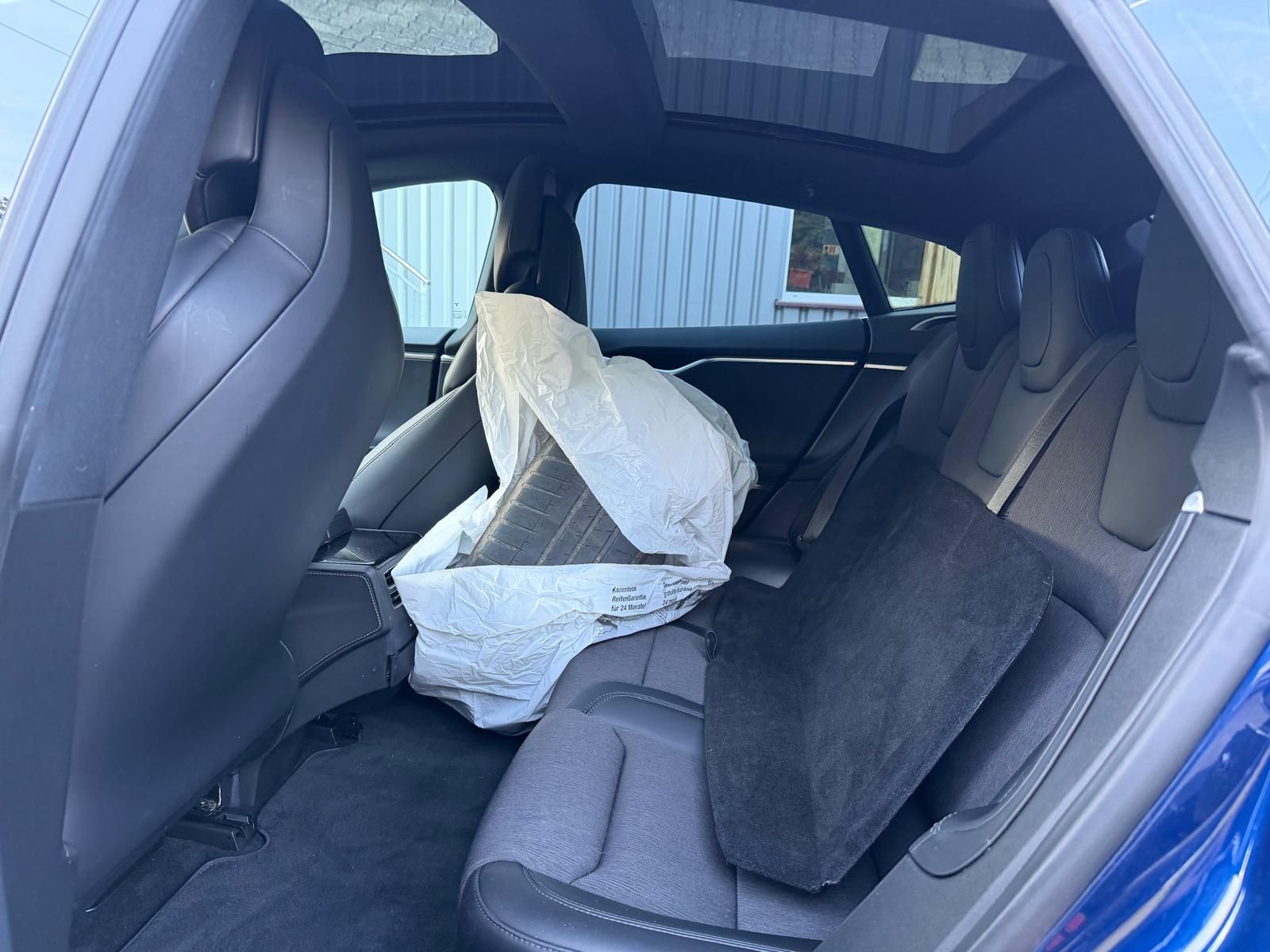 TESLA Model S 100 D-image-15