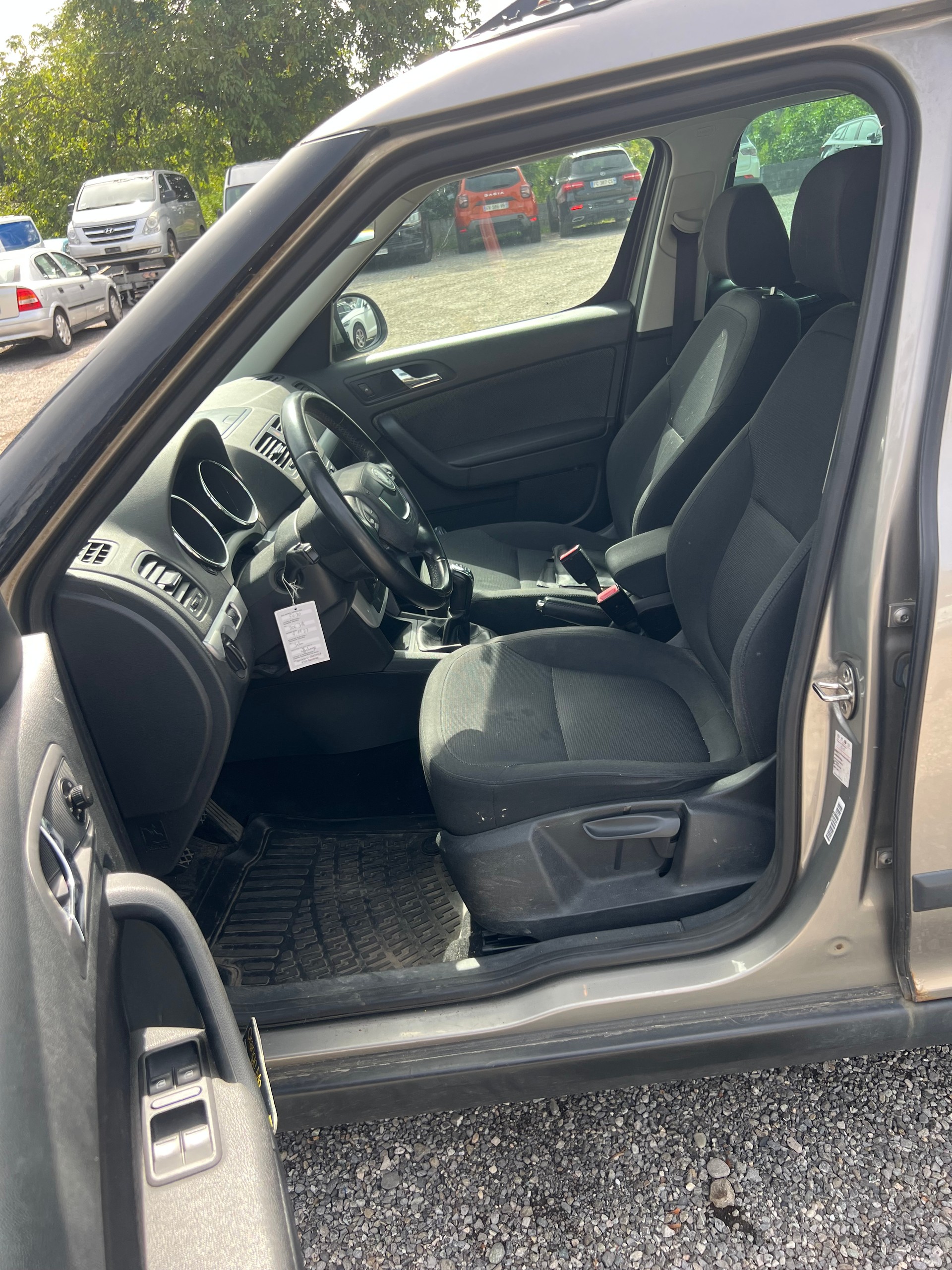 SKODA Yeti 2.0 TDI Ambition 4x4-image-9