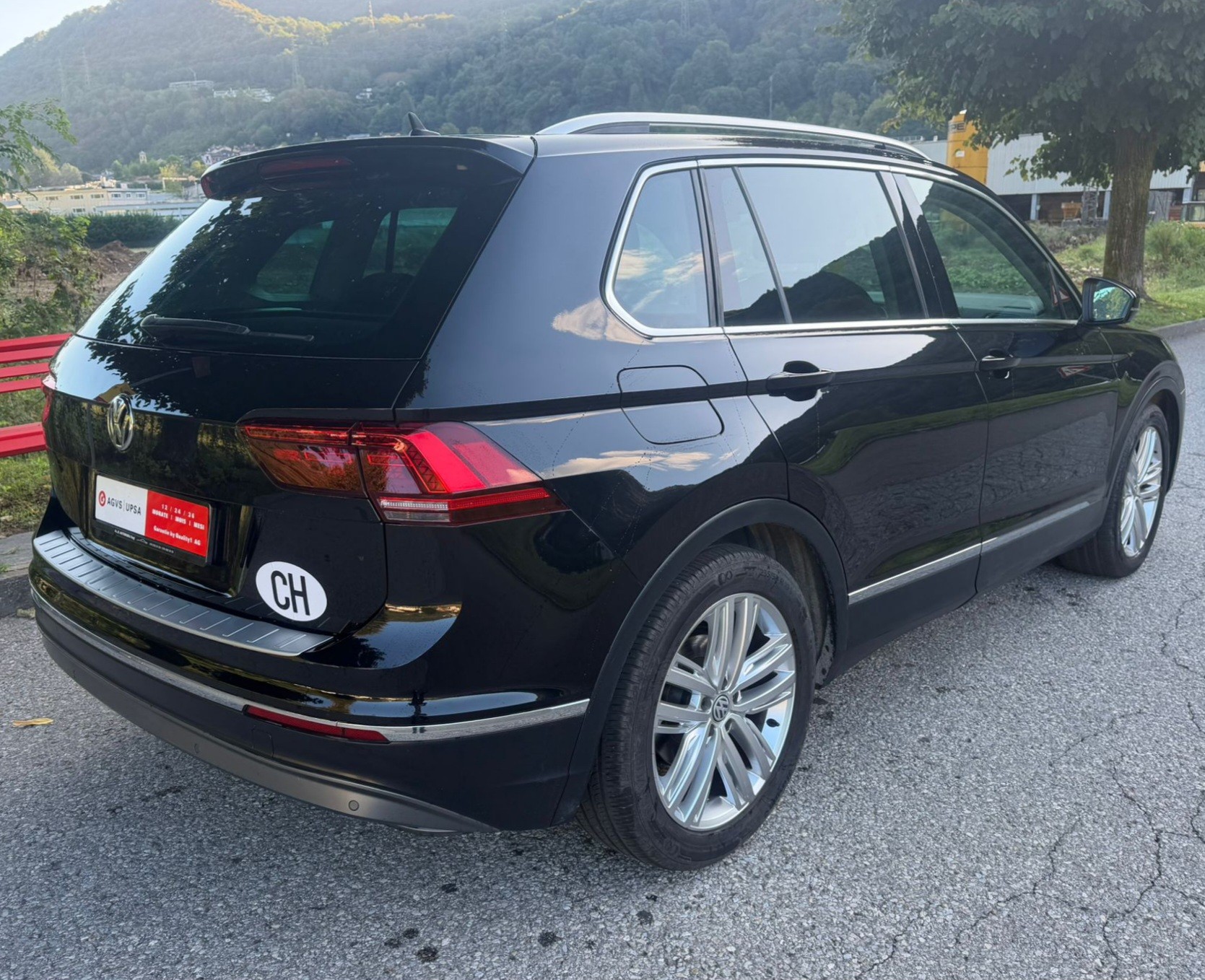 VW Tiguan 2.0TSI Highline 4Motion DSG-image-2