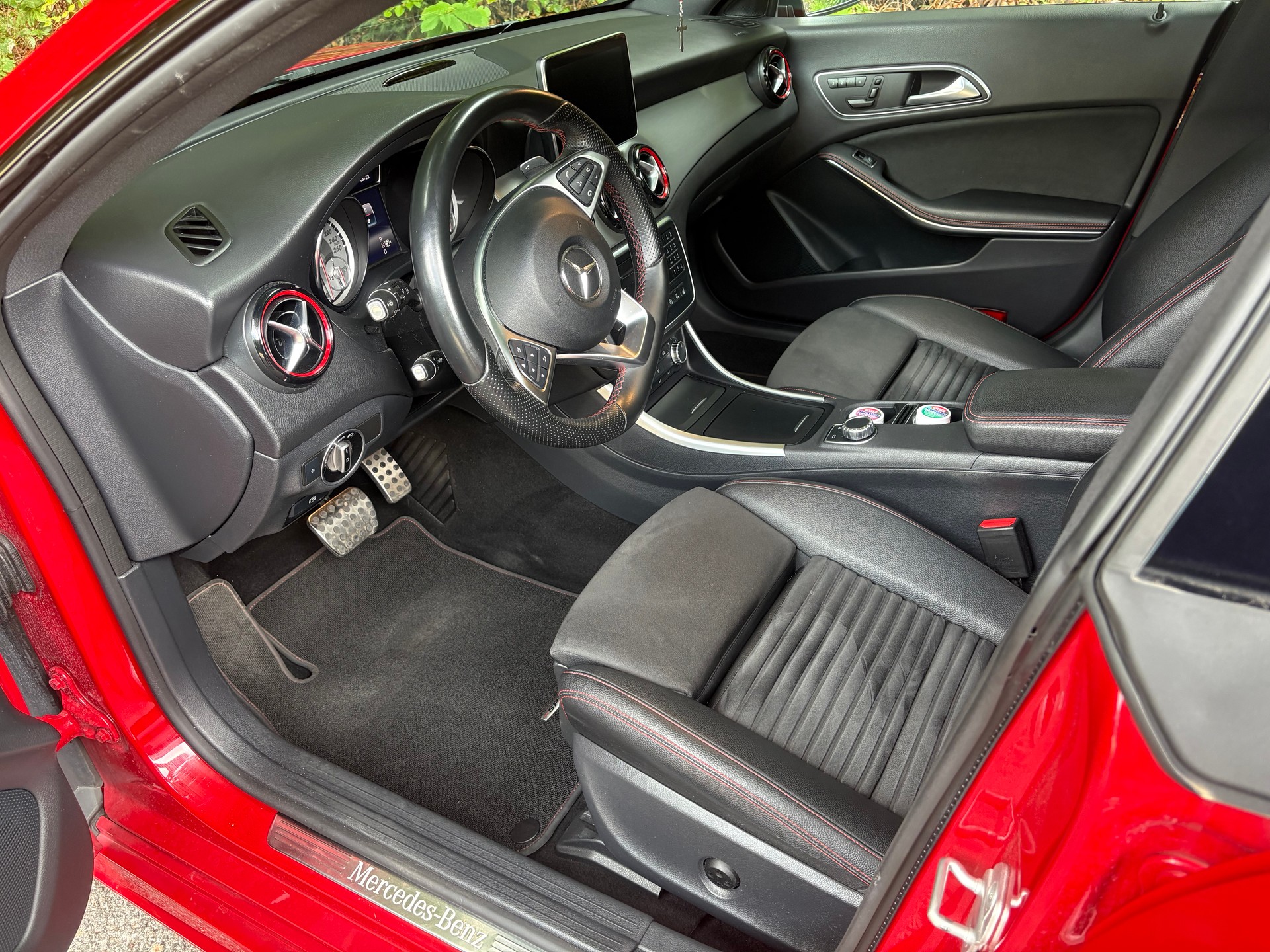 MERCEDES-BENZ CLA 250 Sport 4m-image-2