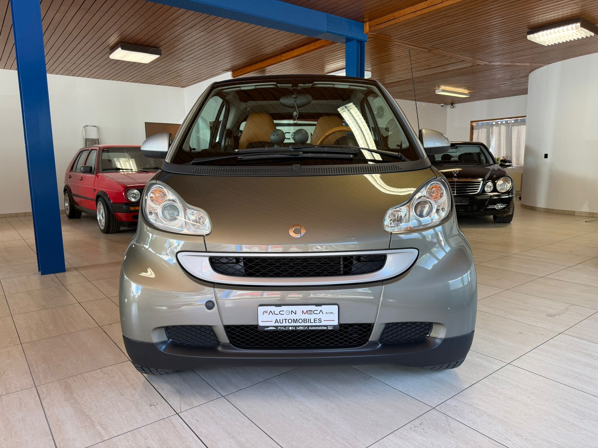 SMART fortwo limited one softouch-showroom-element-1