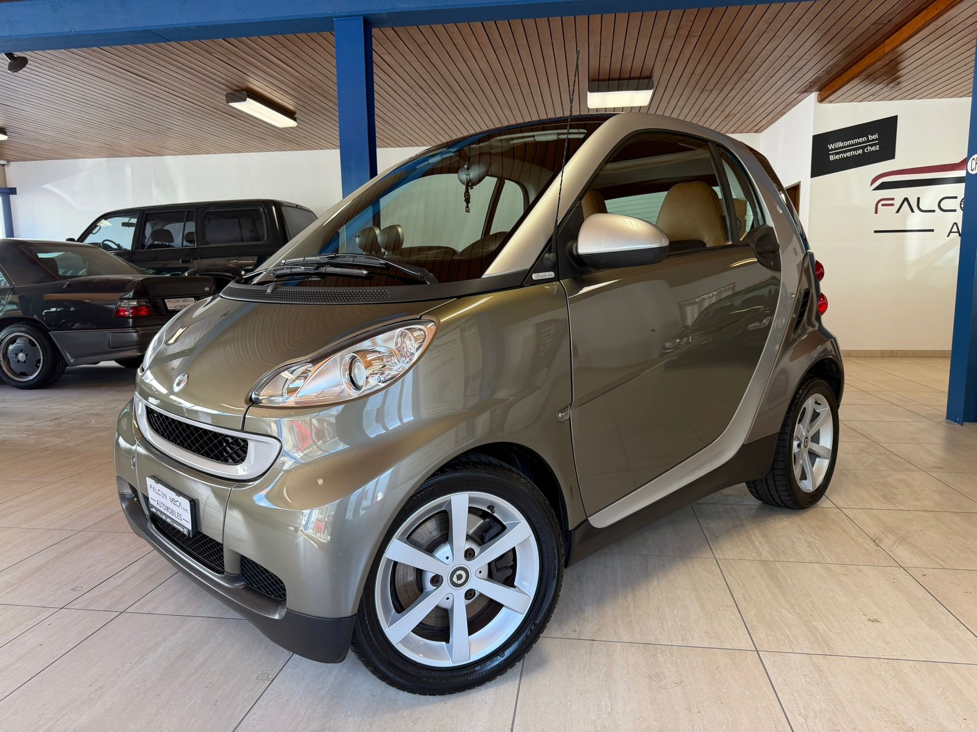SMART fortwo limited one softouch-showroom-element-3