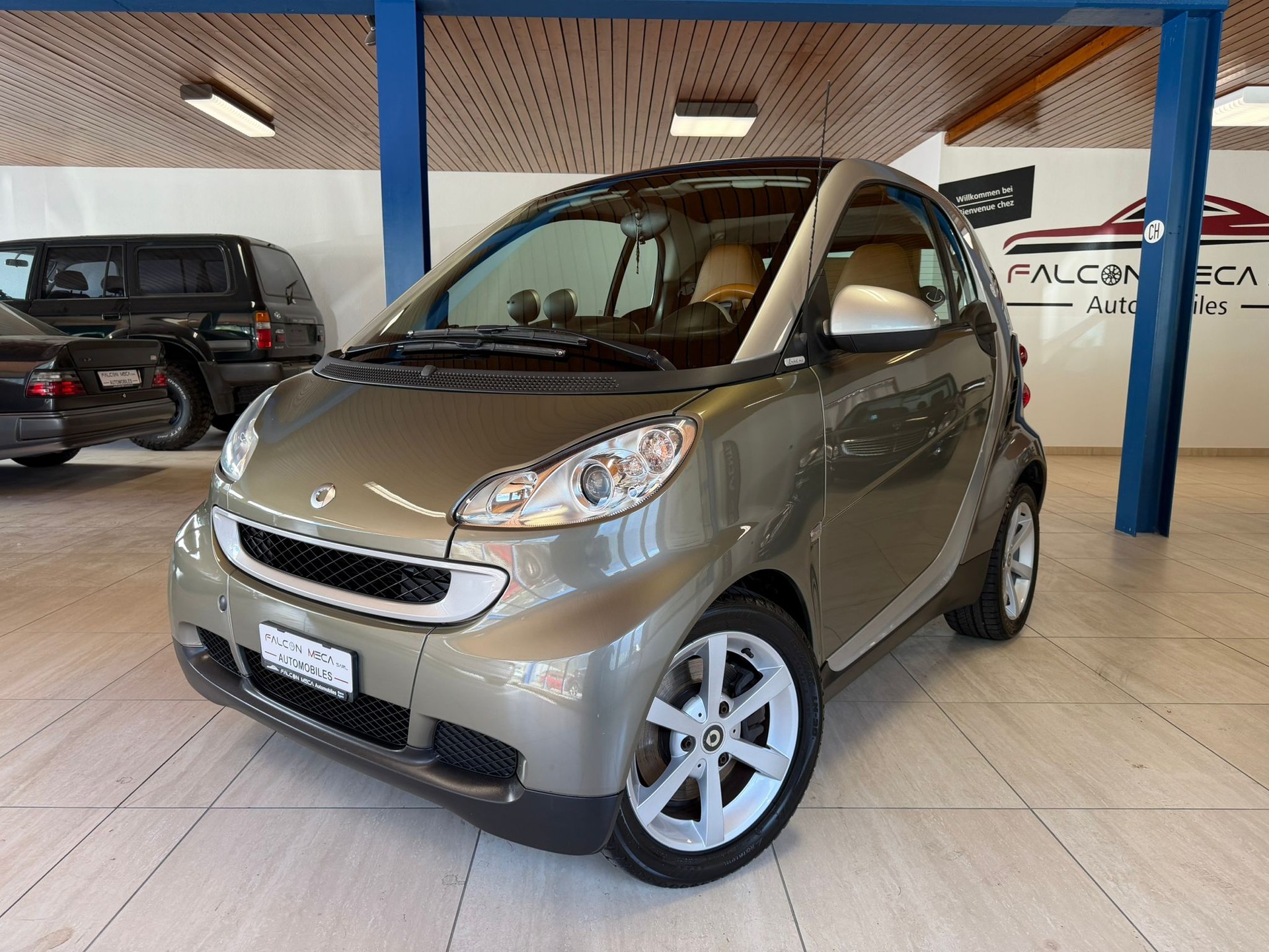 SMART fortwo limited one softouch-showroom-element-2