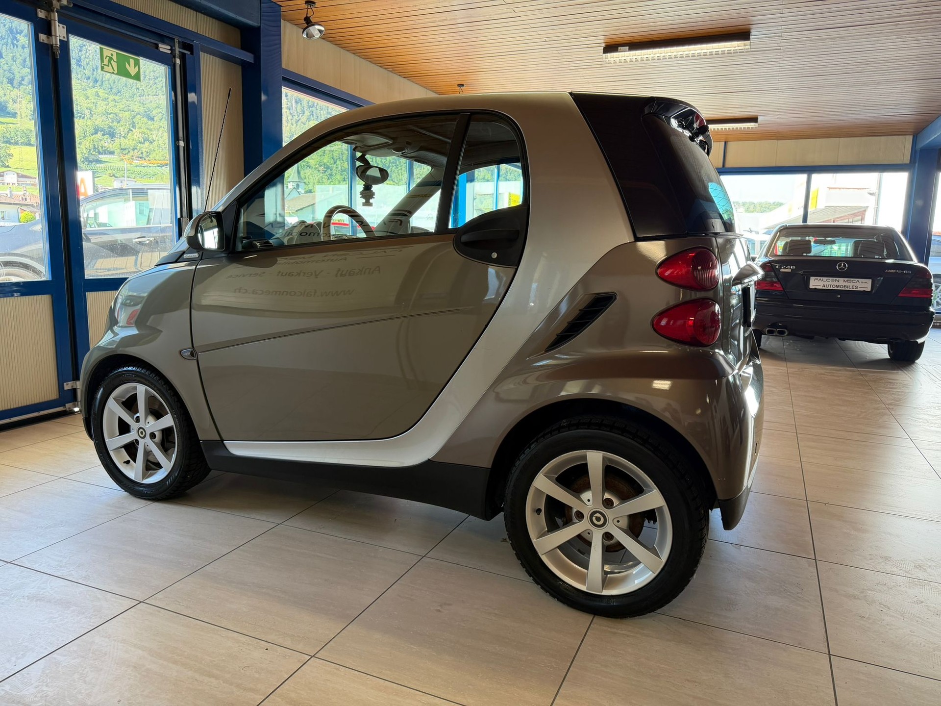 SMART fortwo limited one softouch-image-5