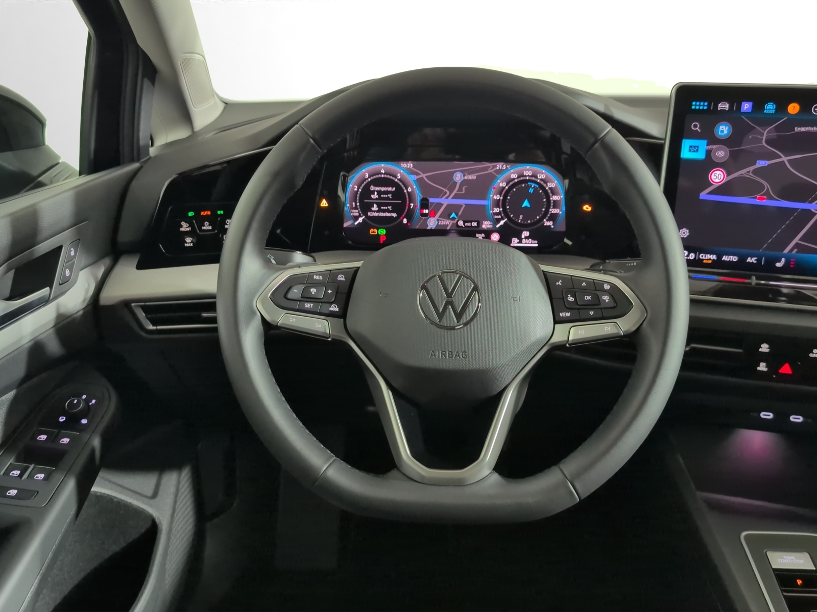VW Golf 1.5 e TSI mHEV United DSG-image-11