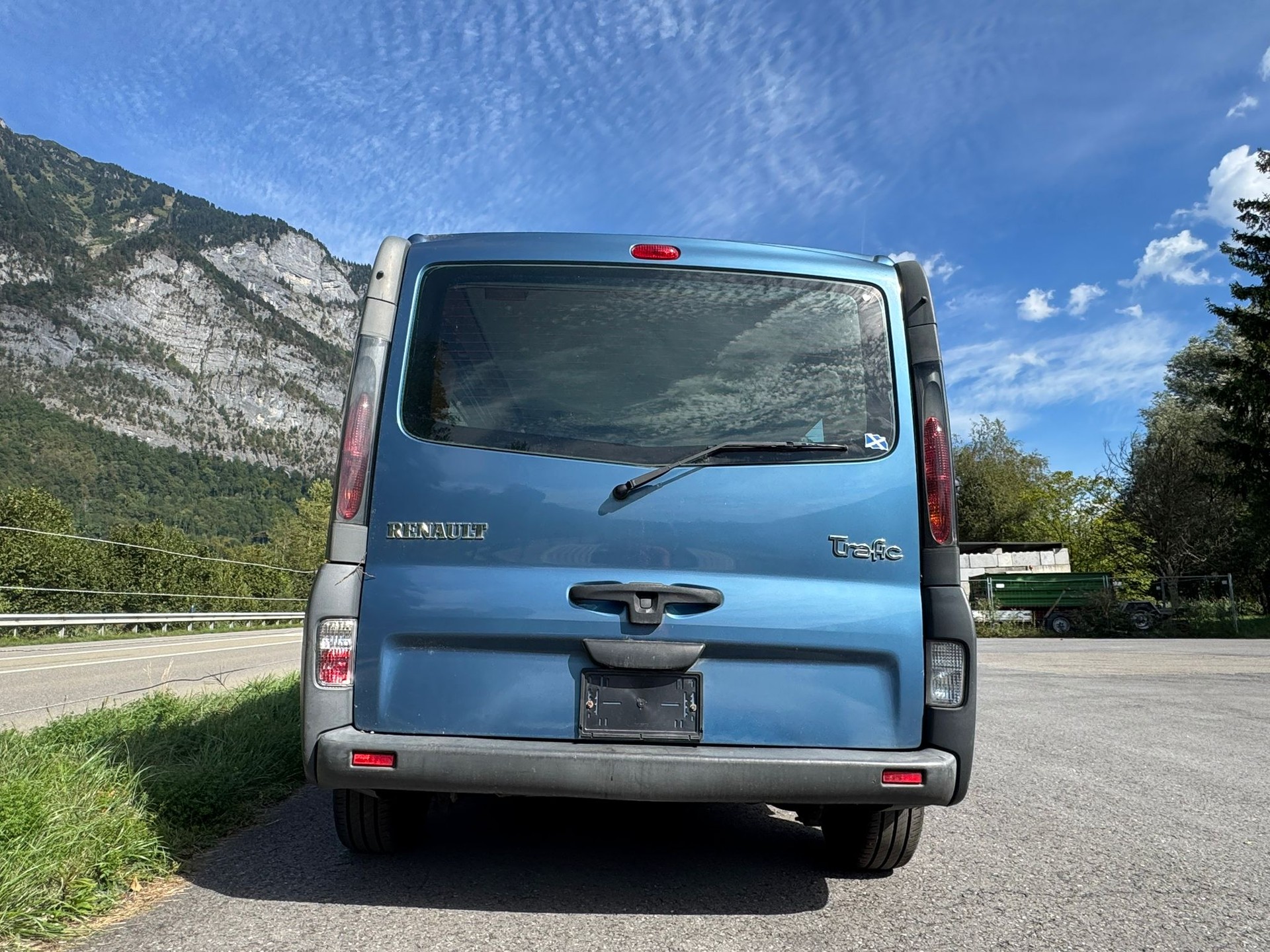 RENAULT Trafic 2.5 dCi 135 2.9t-image-6
