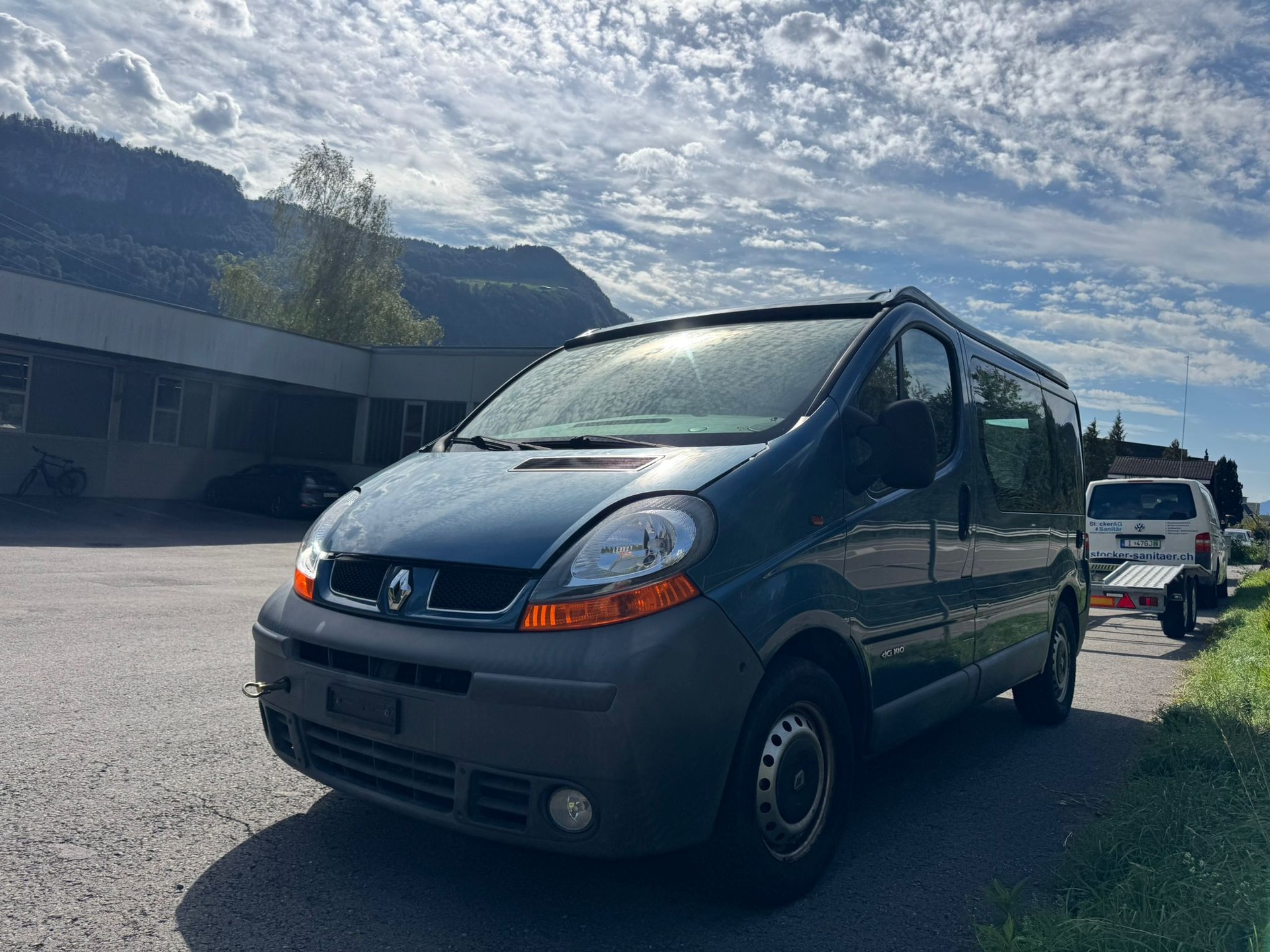 RENAULT Trafic 2.5 dCi 135 2.9t-image-4