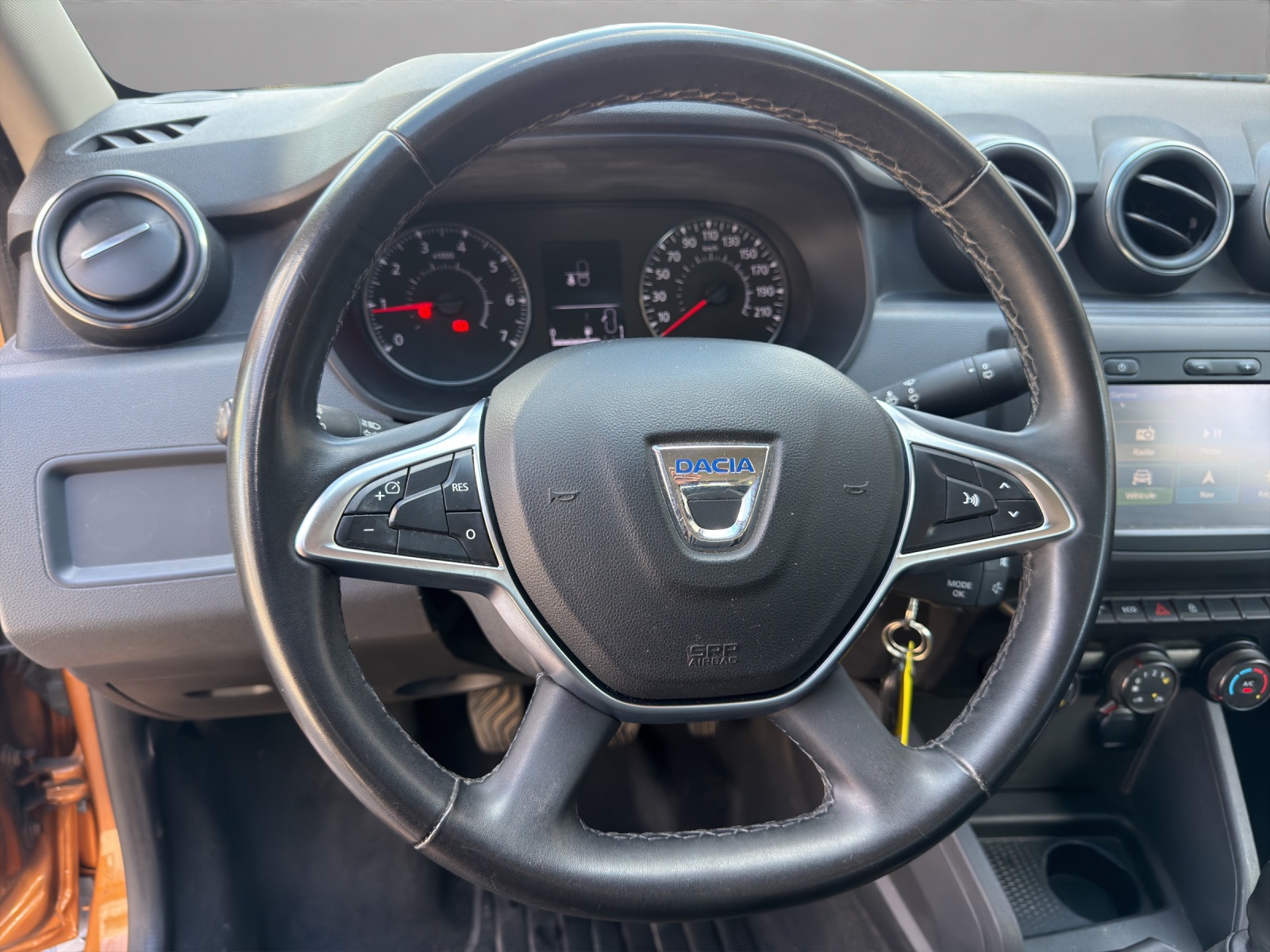 DACIA Duster TCe 125 Essential 4x4-image-9