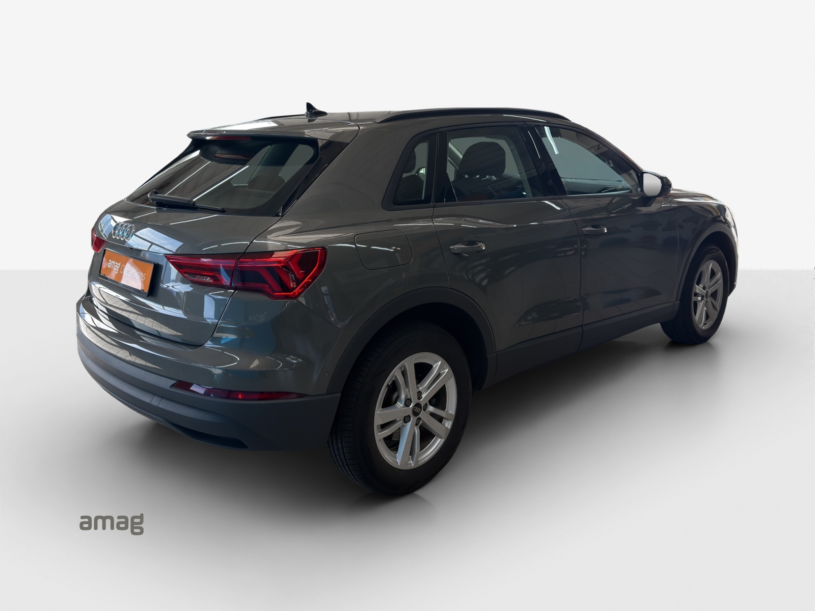 AUDI Q3 Sportback 35 TFSI Attraction S-tronic-image-4