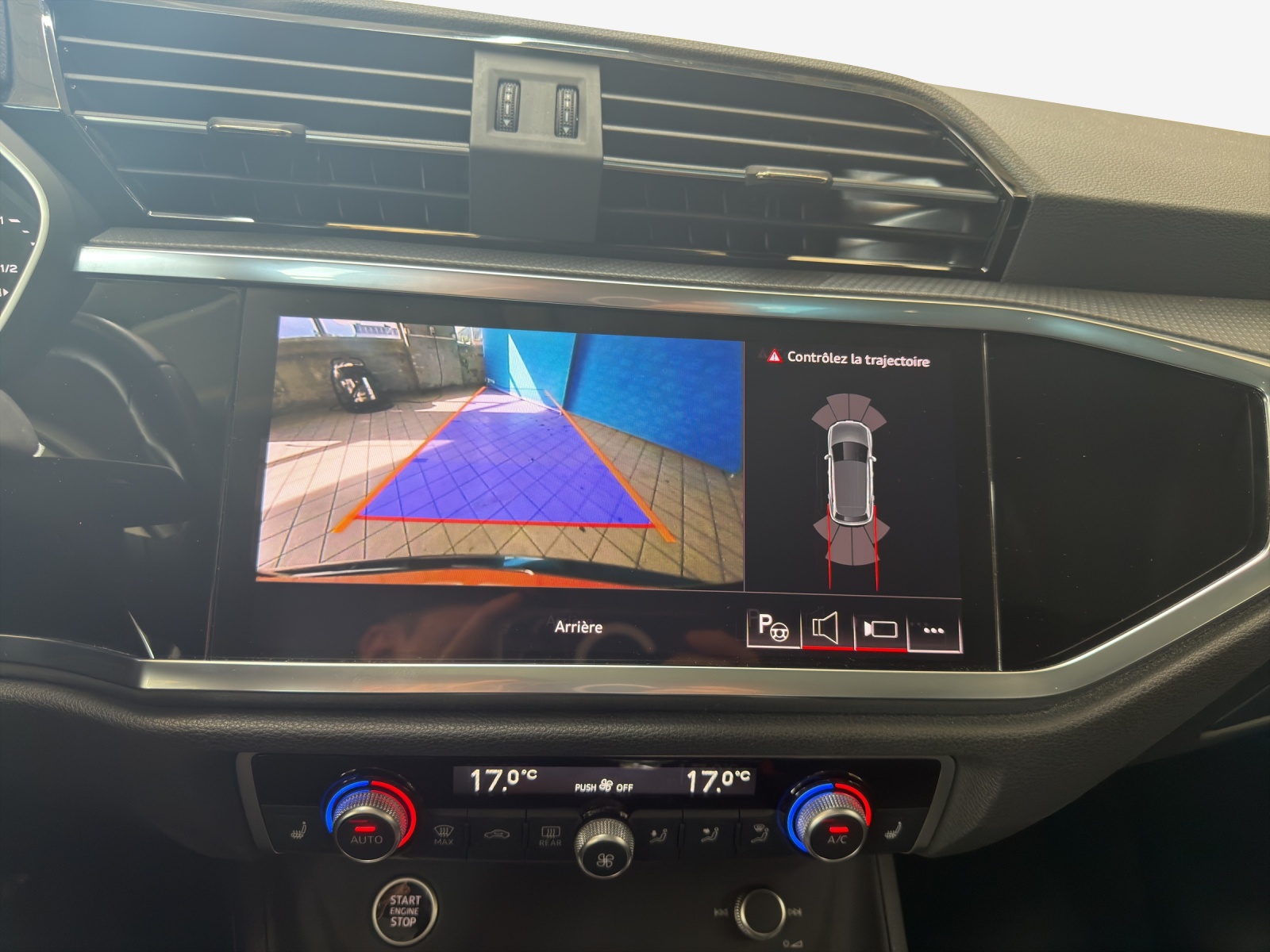 AUDI Q3 Sportback 35 TFSI Attraction S-tronic-image-15