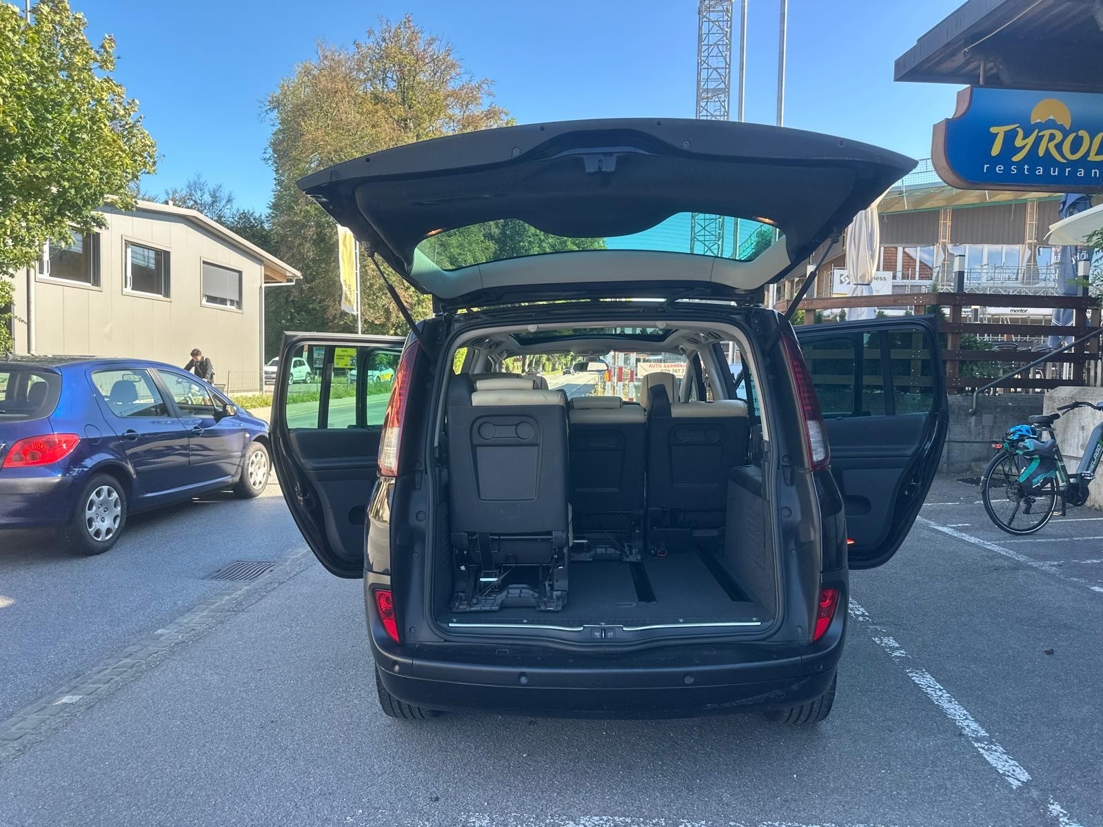 RENAULT Espace 2.0 dCi Initiale Automatic-image-6