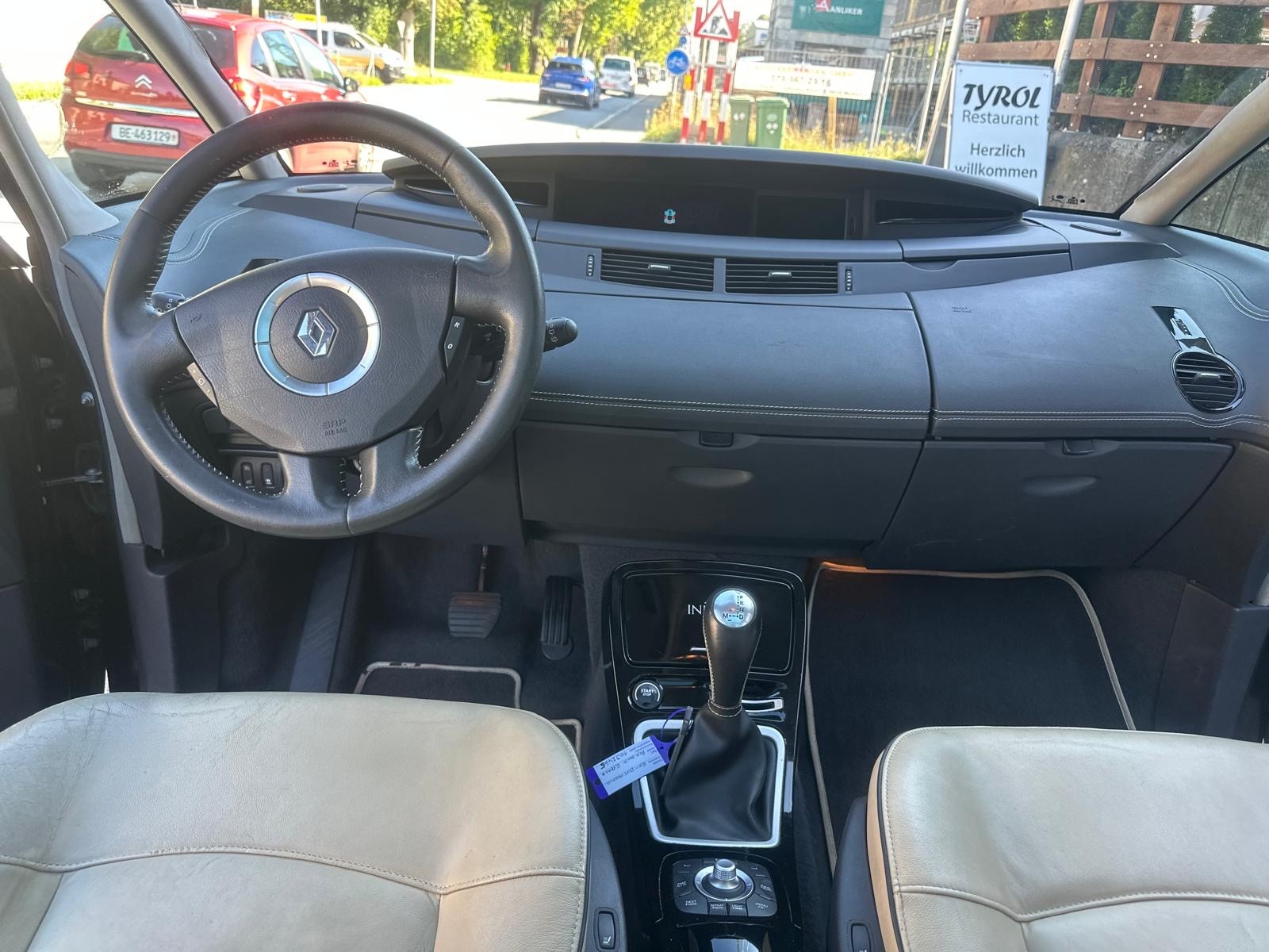 RENAULT Espace 2.0 dCi Initiale Automatic-image-8