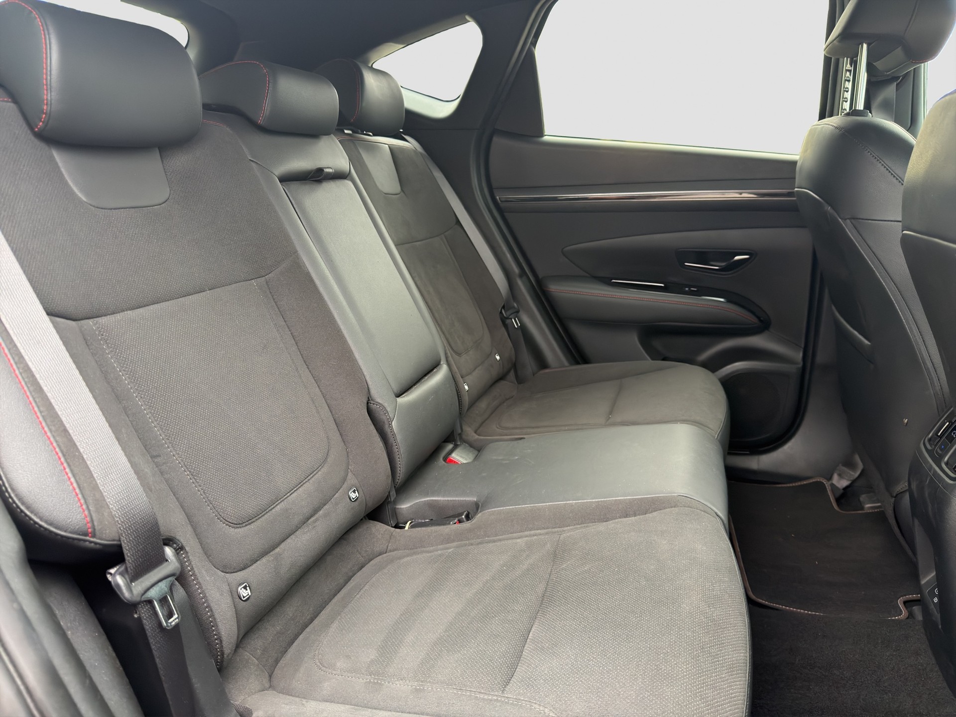 HYUNDAI Tucson 1.6 TGDI PHEV N Line 4WD-image-13