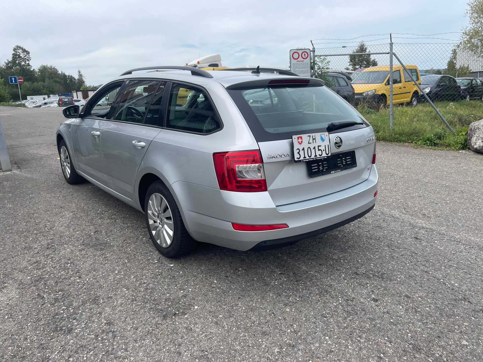 SKODA Octavia Combi 2.0 TDI Elegance 4x4 DSG-image-5