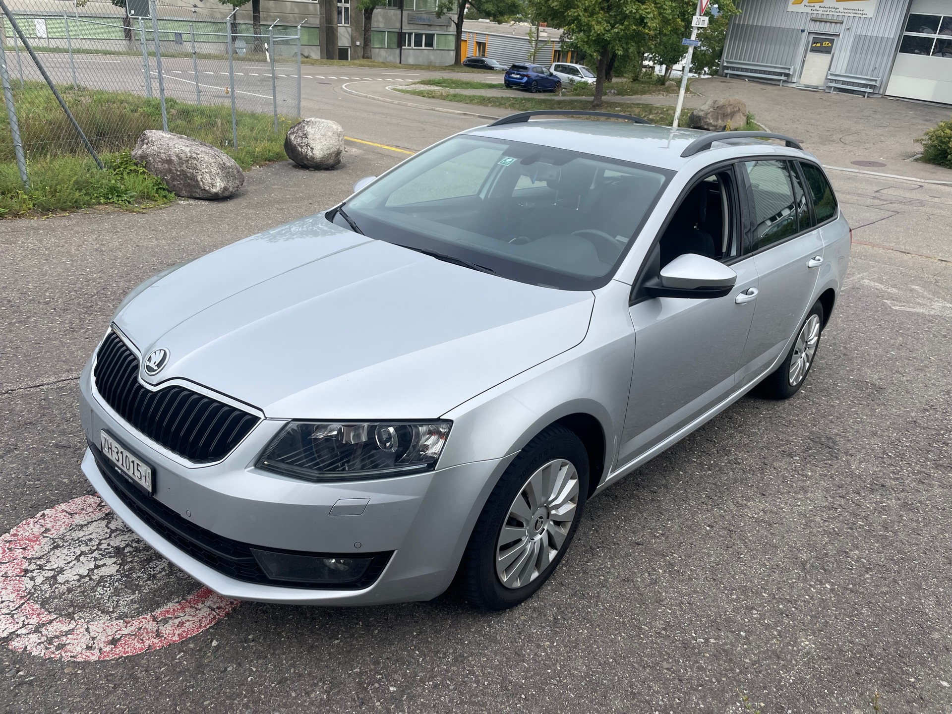 SKODA Octavia Combi 2.0 TDI Elegance 4x4 DSG-image-0