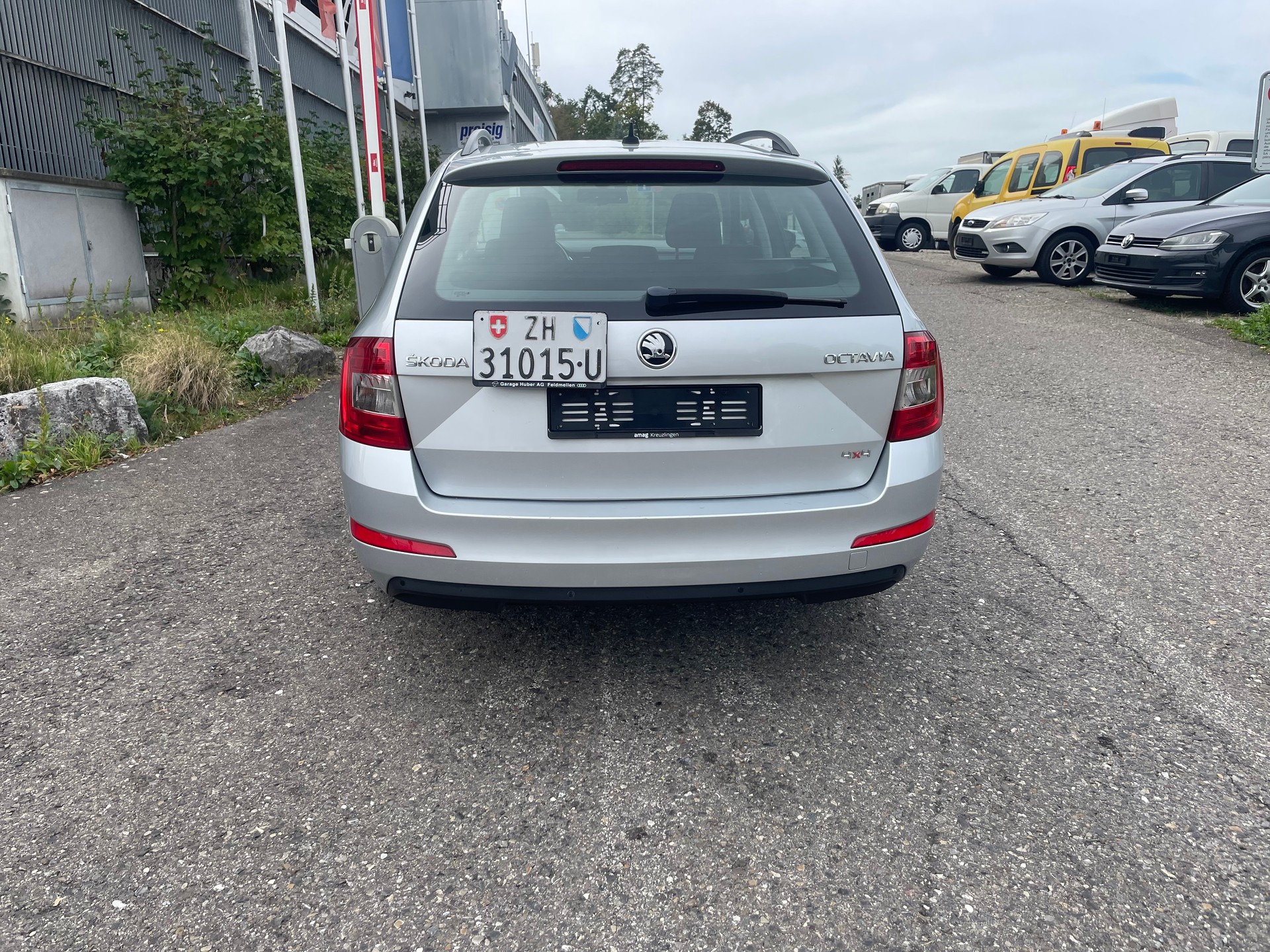SKODA Octavia Combi 2.0 TDI Elegance 4x4 DSG-image-4