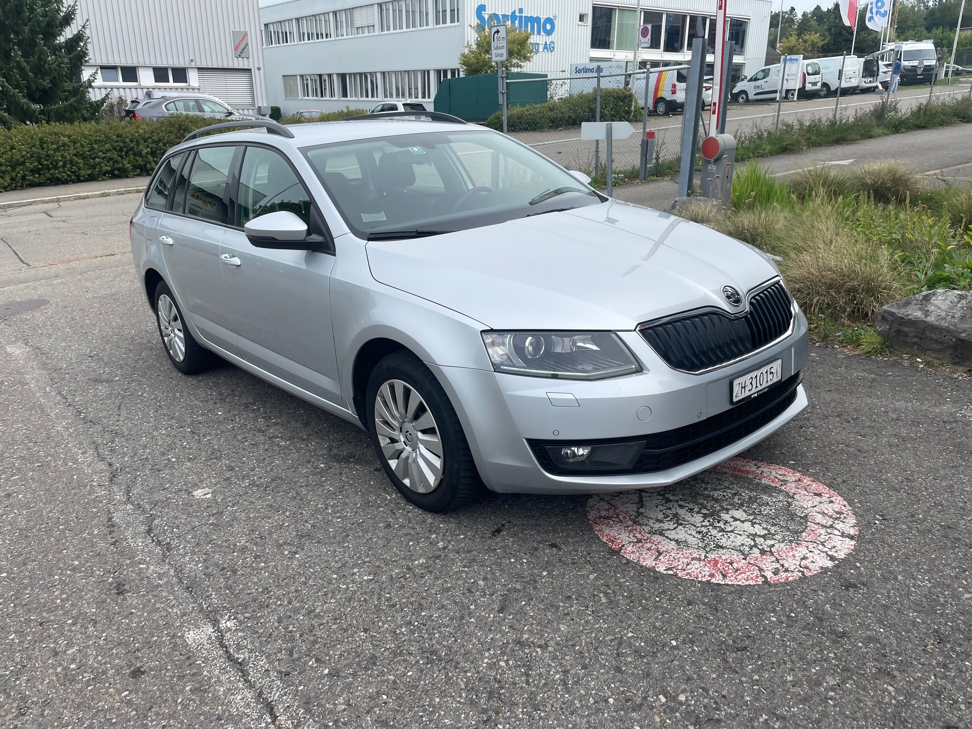 SKODA Octavia Combi 2.0 TDI Elegance 4x4 DSG-image-2