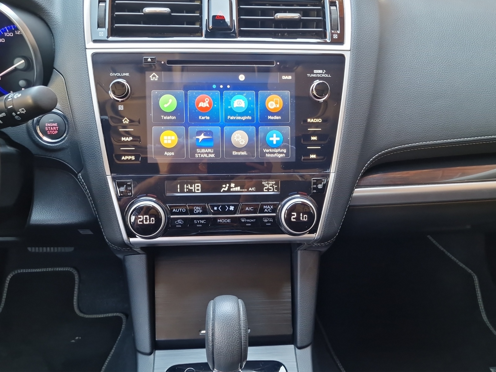SUBARU Outback 2.5i Luxury-image-11
